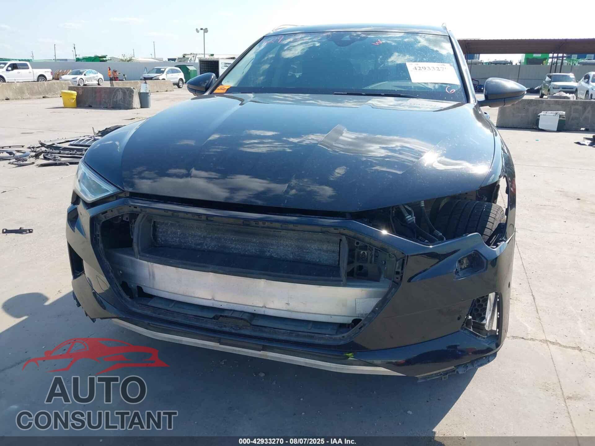 AUDI E-TRON 2019 - WA1LAAGE2KB023105