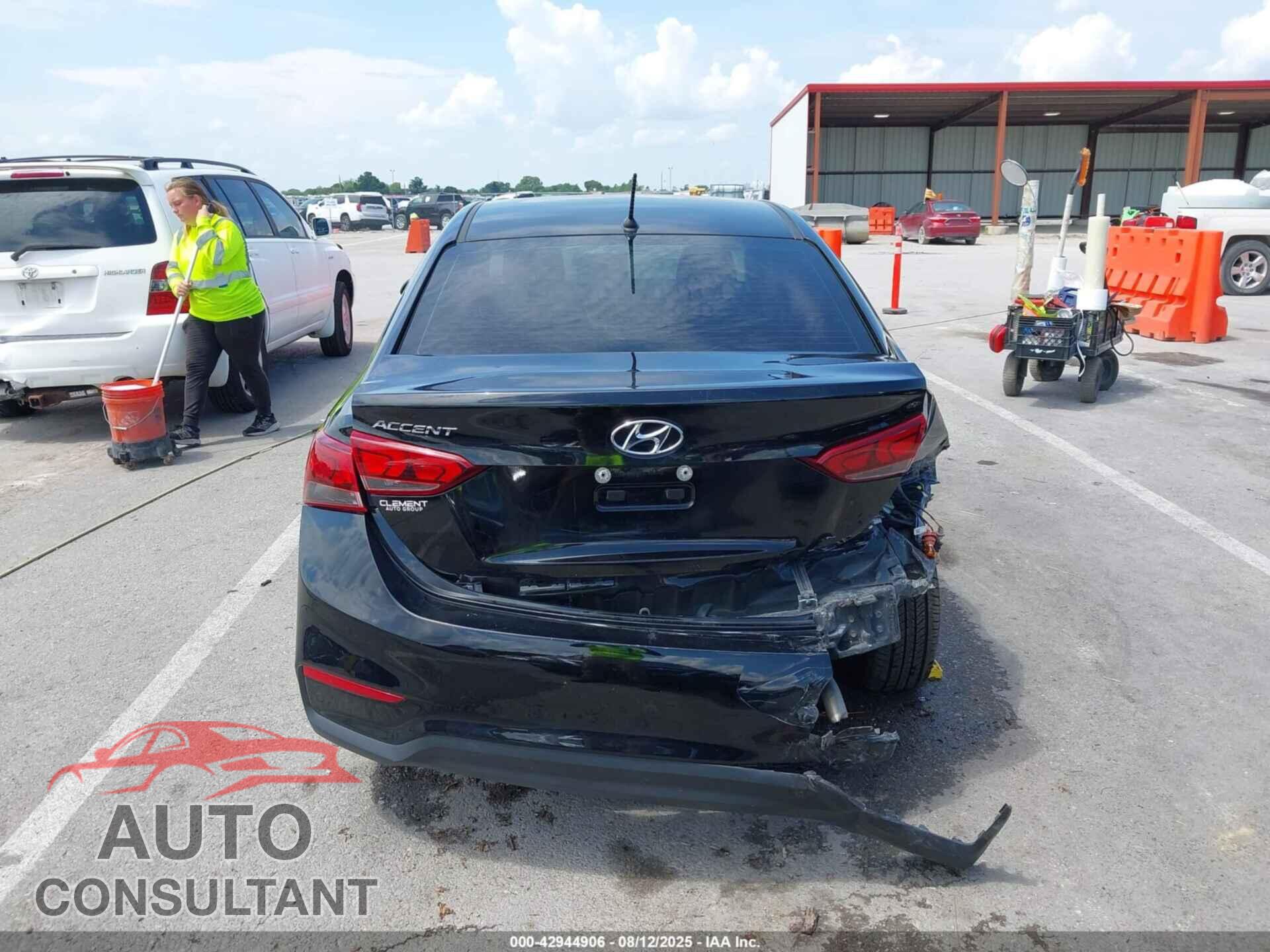 HYUNDAI ACCENT 2022 - 3KPC24A68NE164063