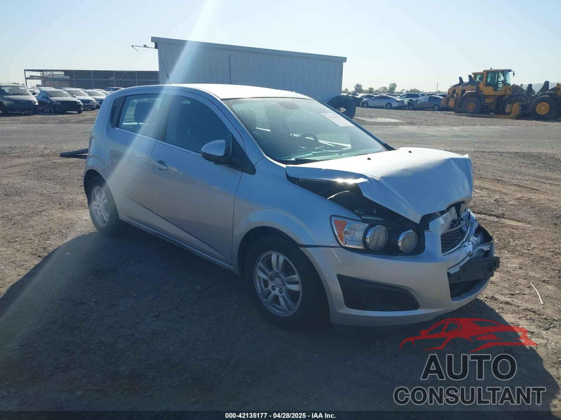 CHEVROLET SONIC 2013 - 1G1JC6SB5D4136077