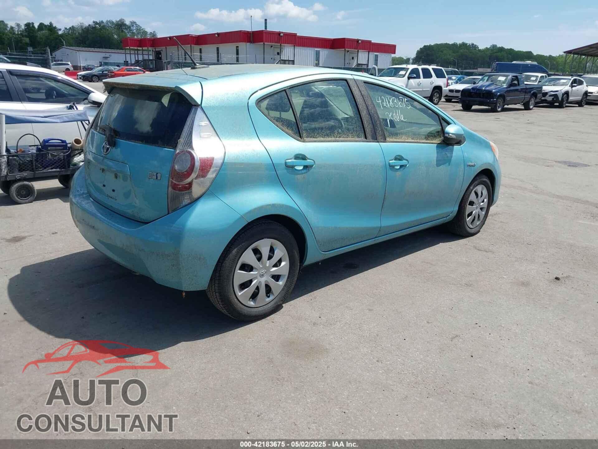TOYOTA PRIUS C 2014 - JTDKDTB30E1077183