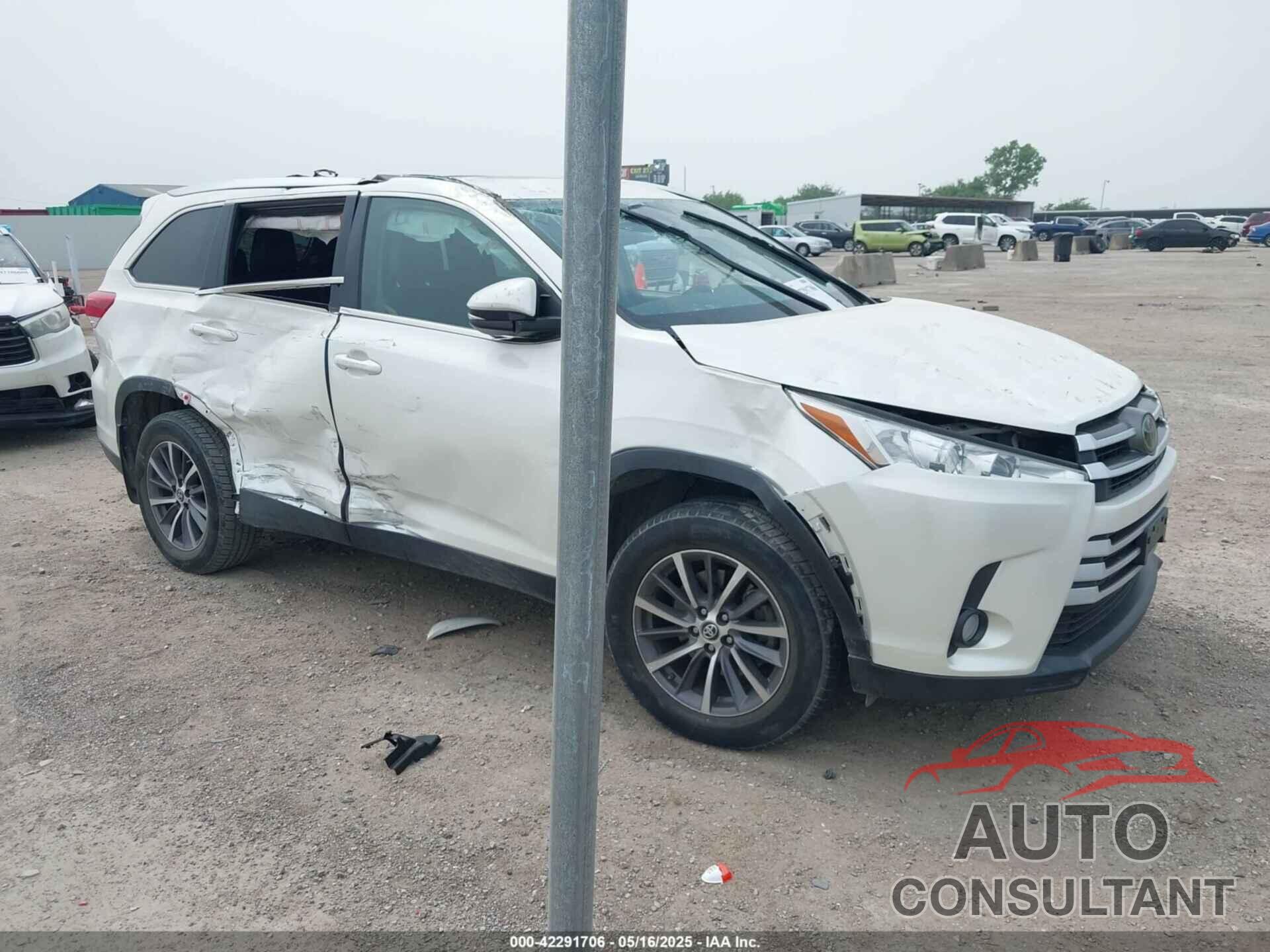 TOYOTA HIGHLANDER 2019 - 5TDKZRFHXKS320278