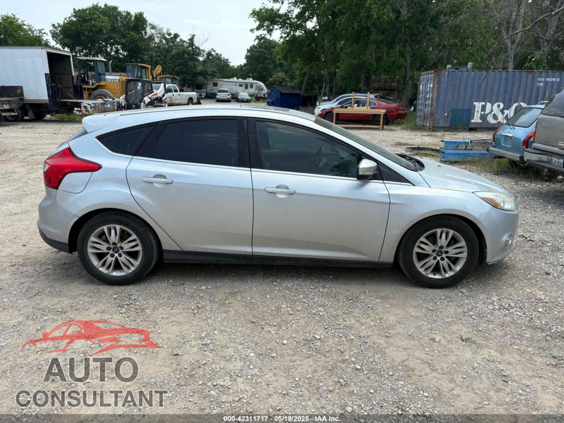 FORD FOCUS 2012 - 1FAHP3M22CL370905