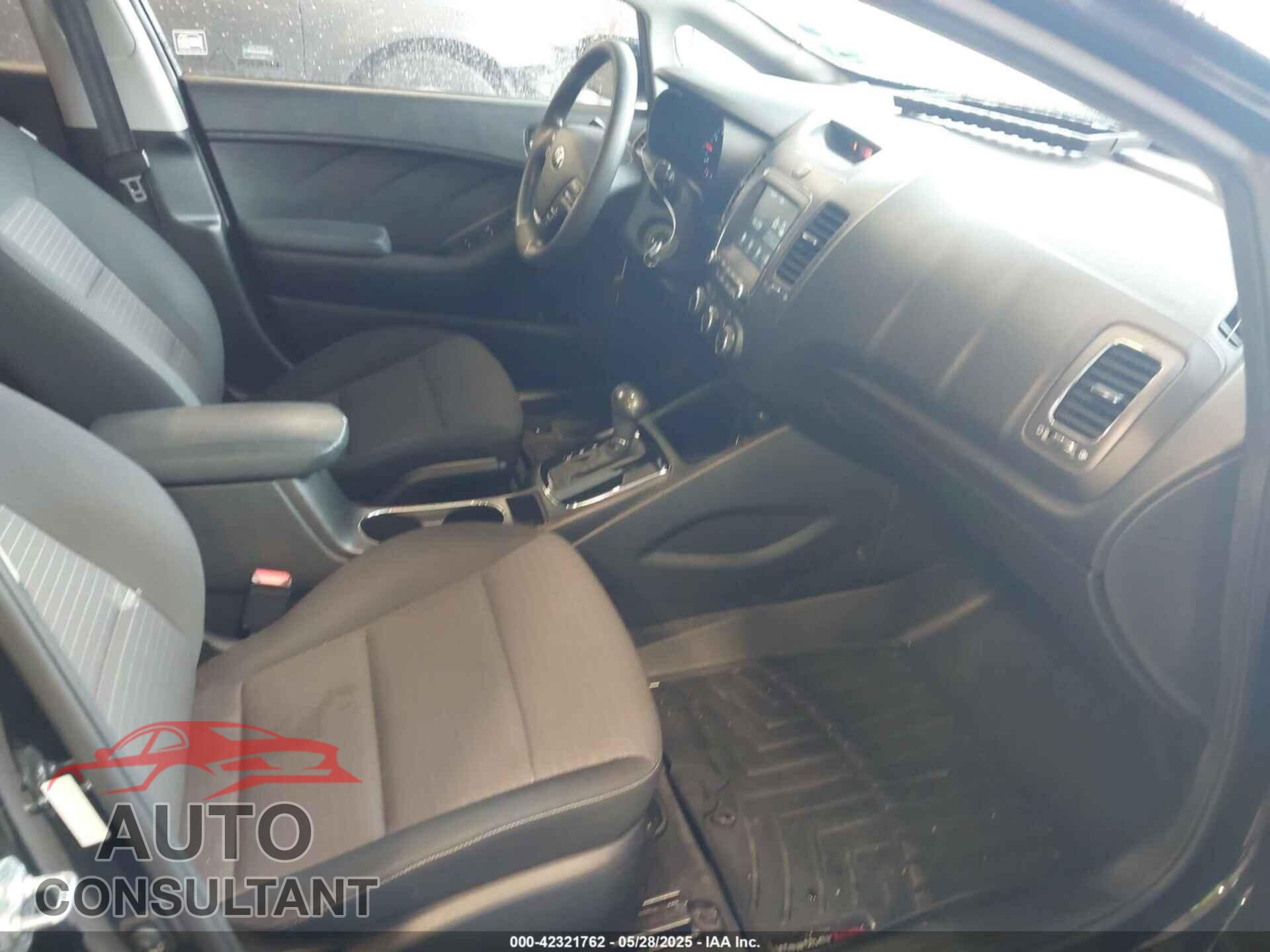 KIA FORTE 2018 - 3KPFL4A79JE263858