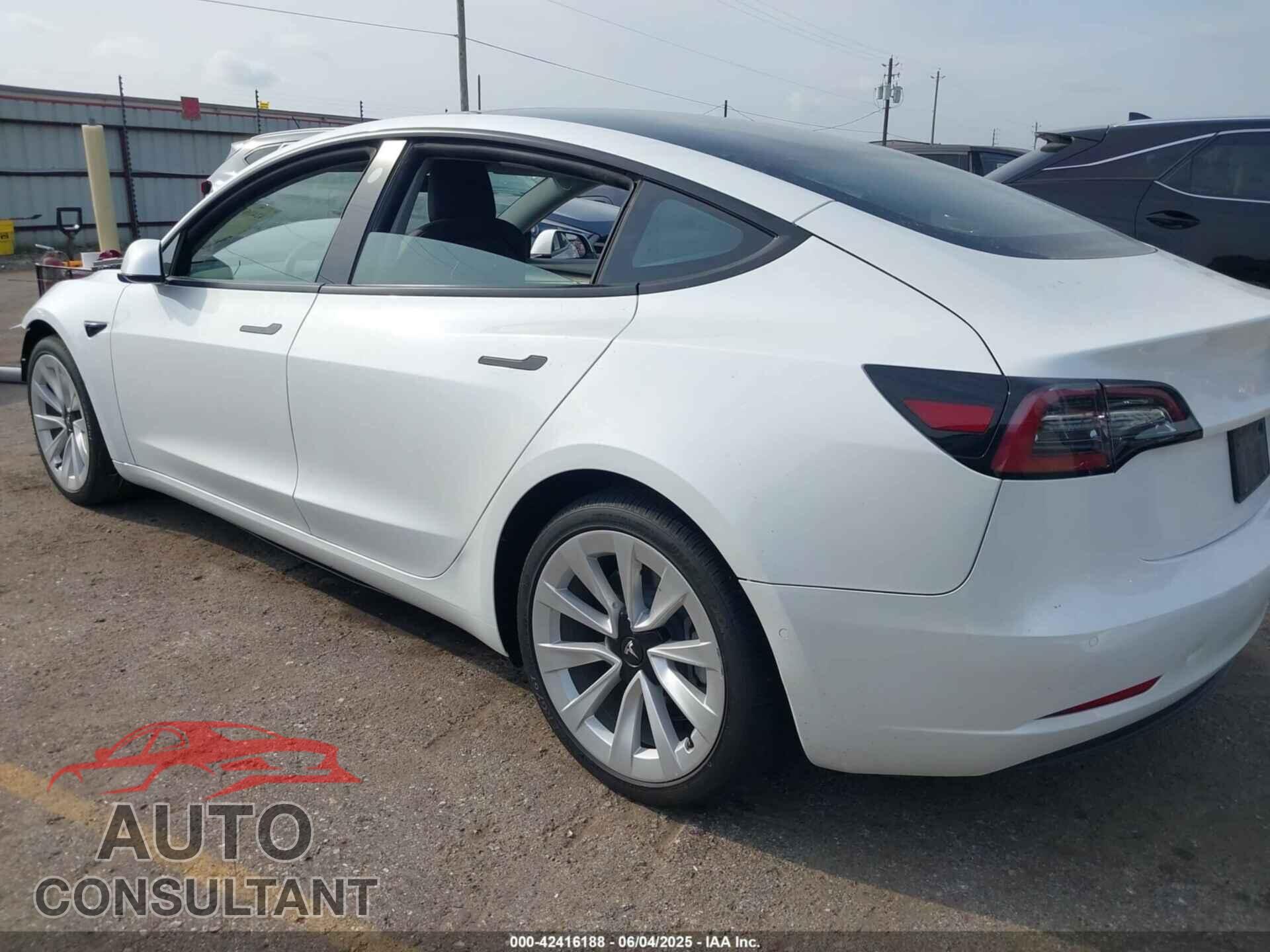 TESLA MODEL 3 2022 - 5YJ3E1EA2NF200652