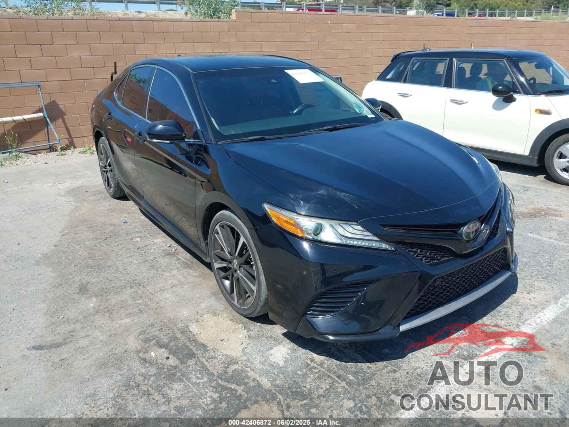TOYOTA CAMRY 2018 - 4T1B61HK9JU159513