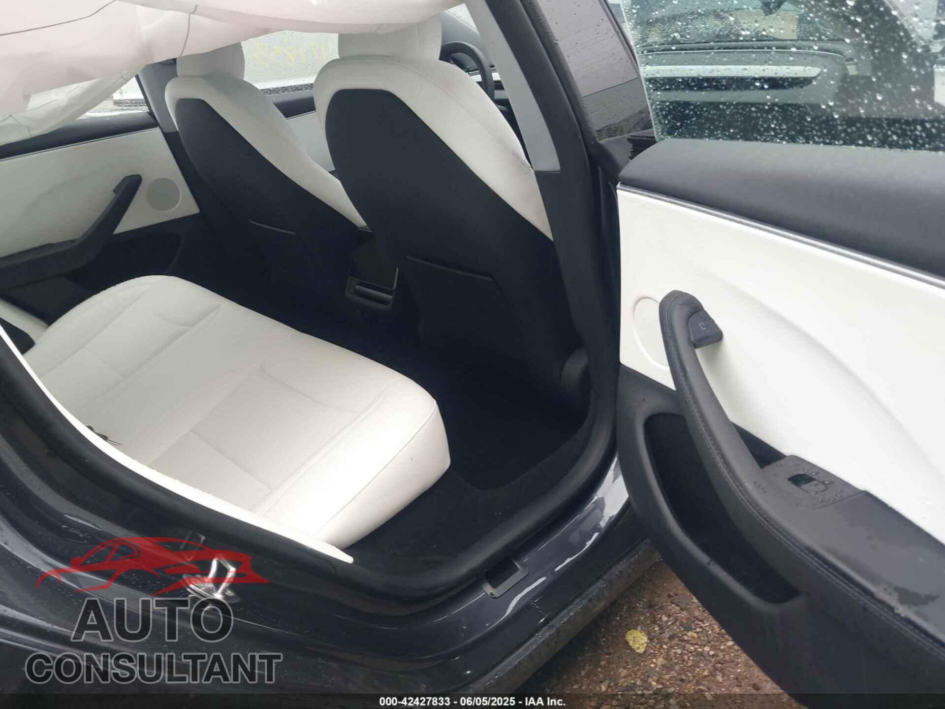 TESLA MODEL 3 2025 - 5YJ3E1EA7SF000605
