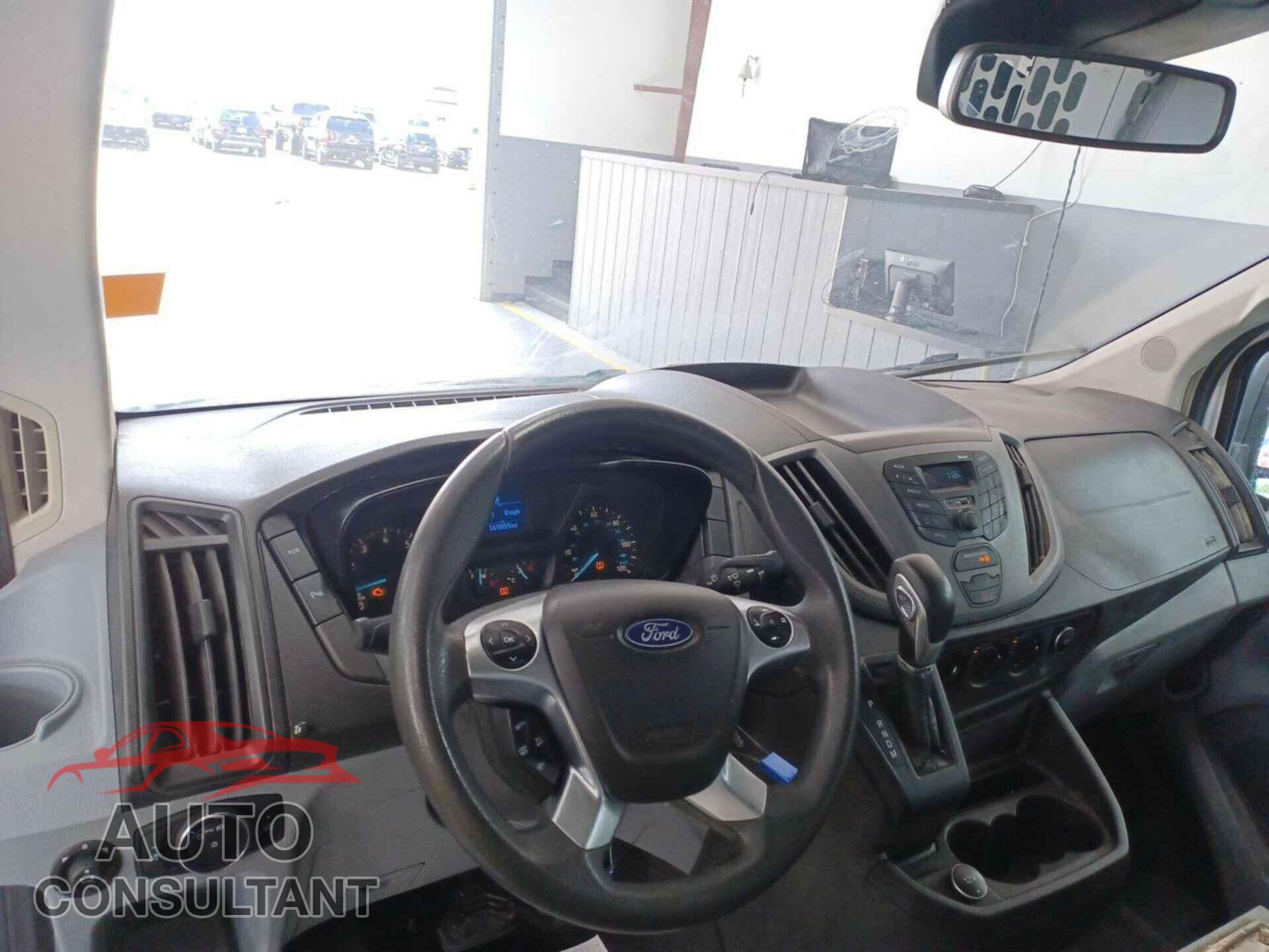 FORD TRANSIT 2018 - 1FTYE1YM8JKB52177