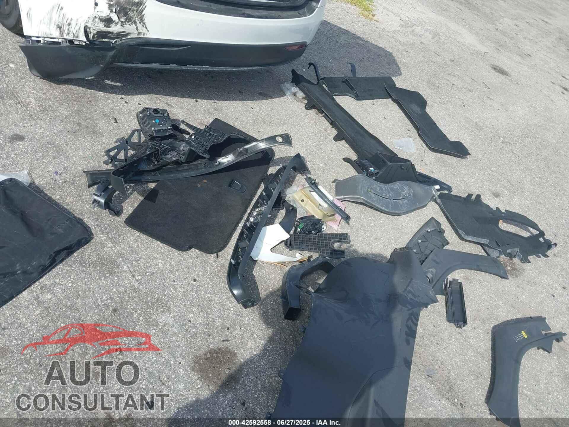 TESLA MODEL X 2017 - 5YJXCAE29HF077467