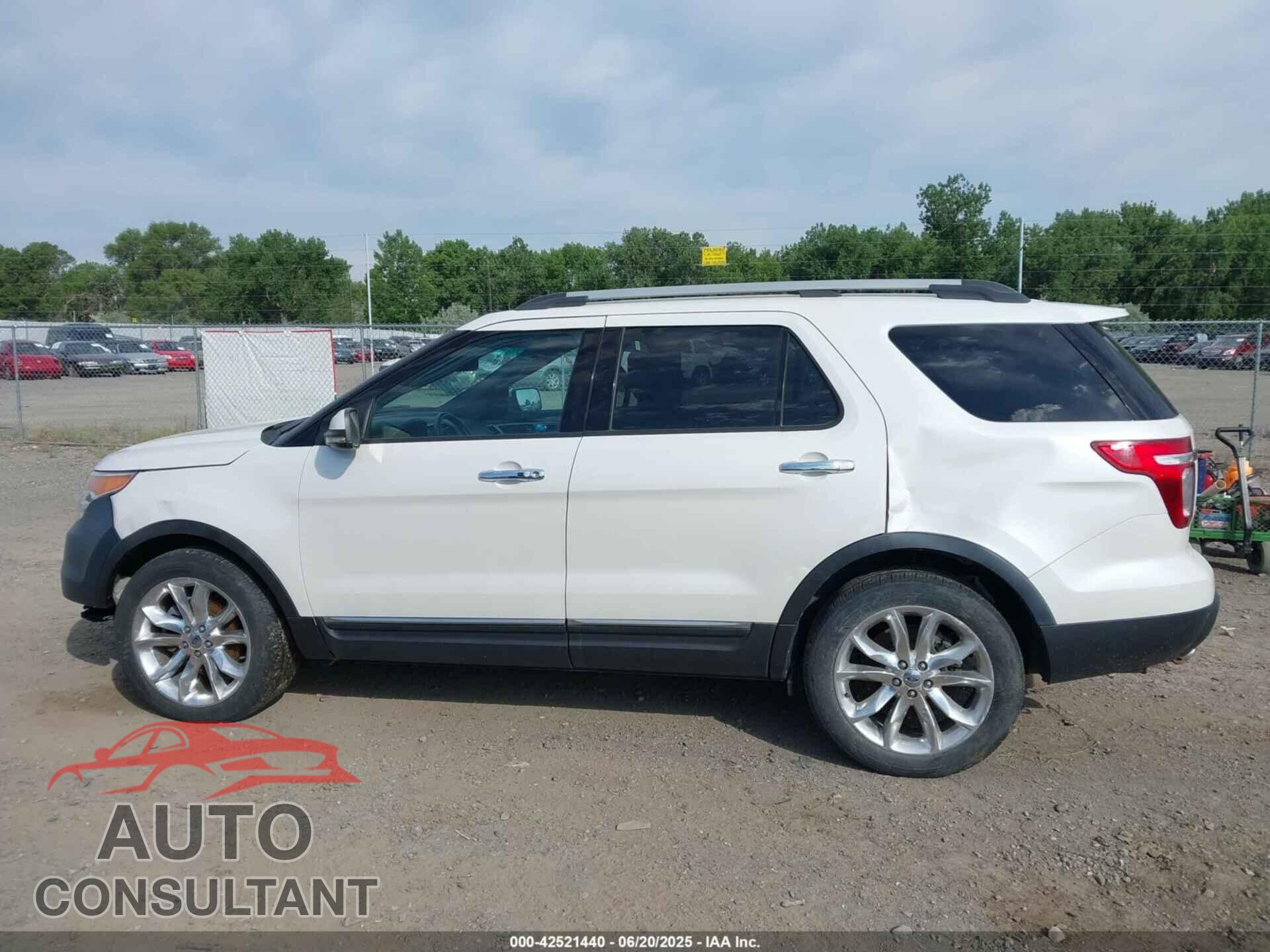 FORD EXPLORER 2011 - 1FMHK8F83BGA42984