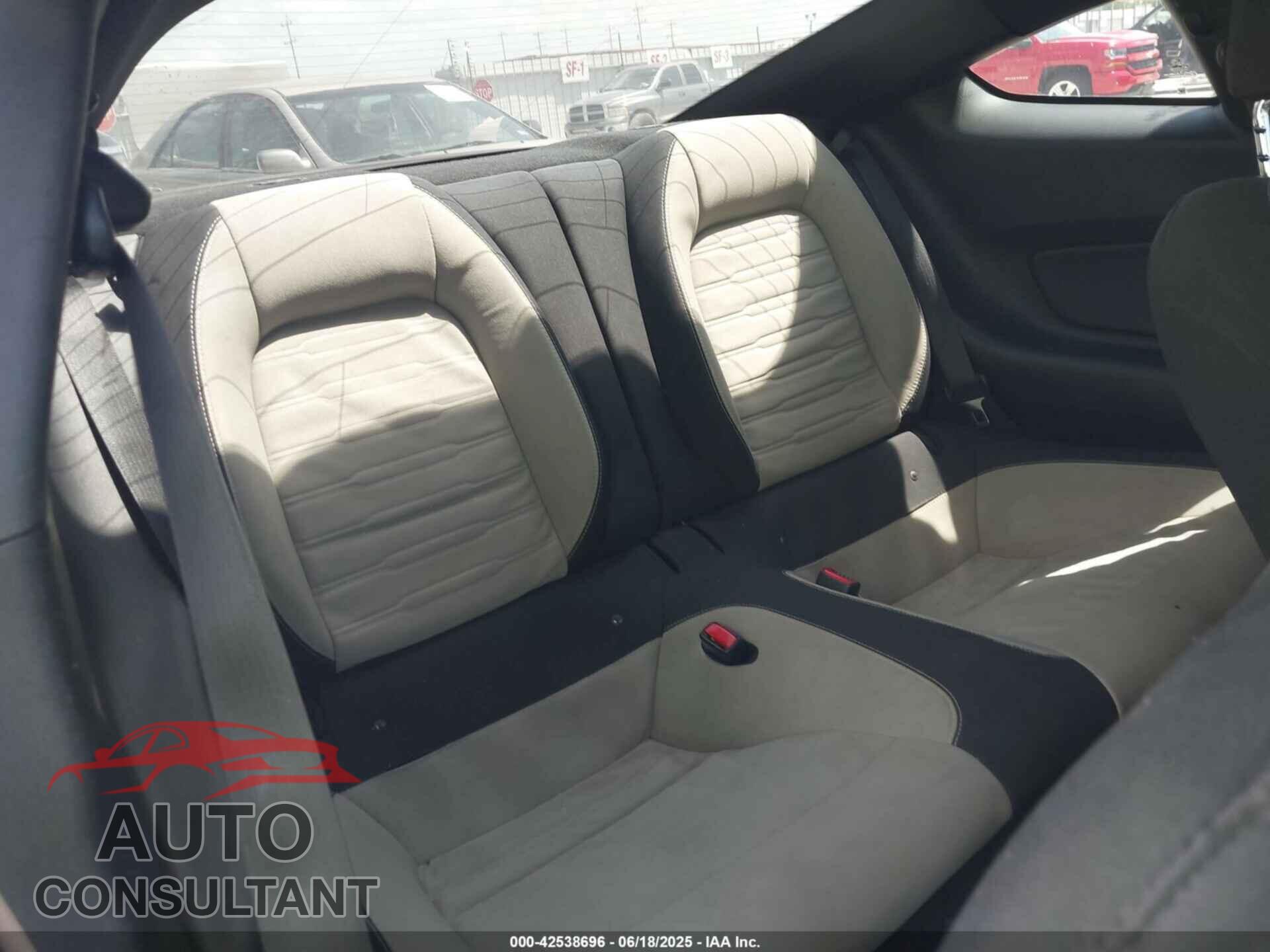 FORD MUSTANG 2016 - 1FA6P8TH9G5220360