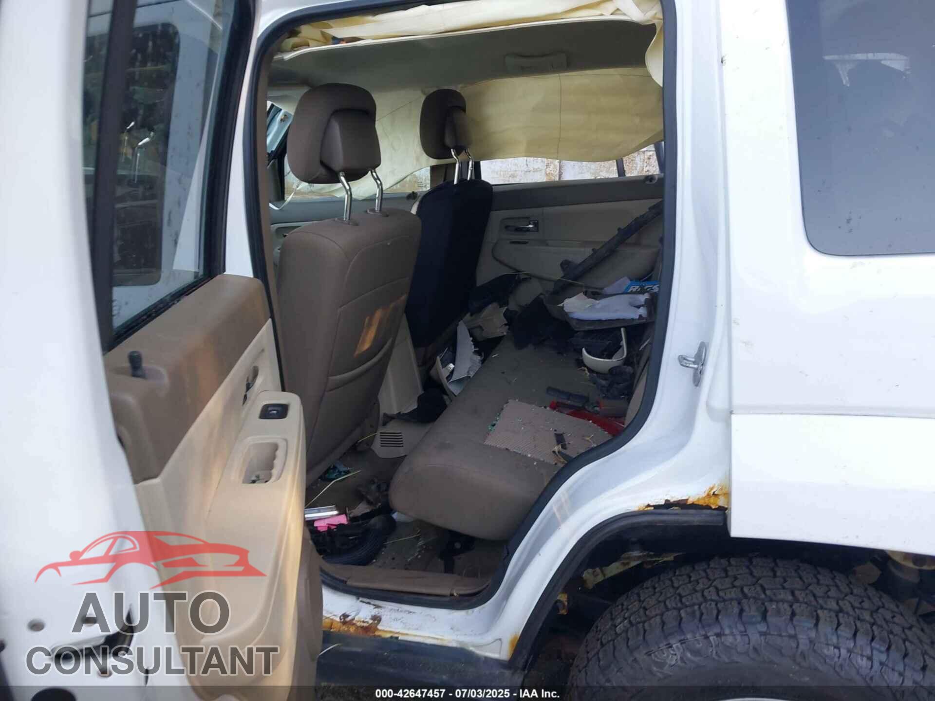 JEEP LIBERTY 2011 - 1J4PN2GK2BW592501