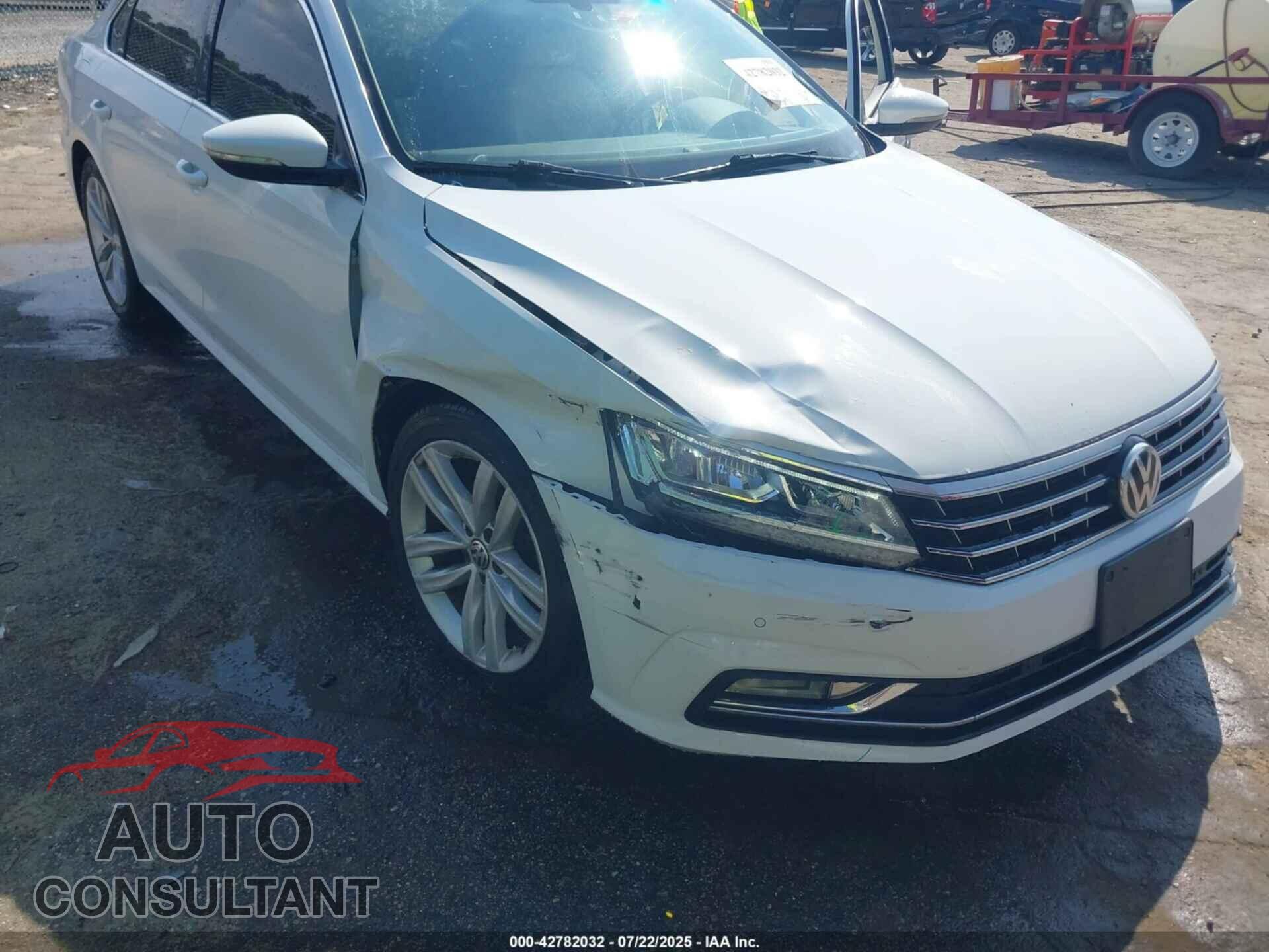 VOLKSWAGEN PASSAT 2018 - 1VWBA7A3XJC012953