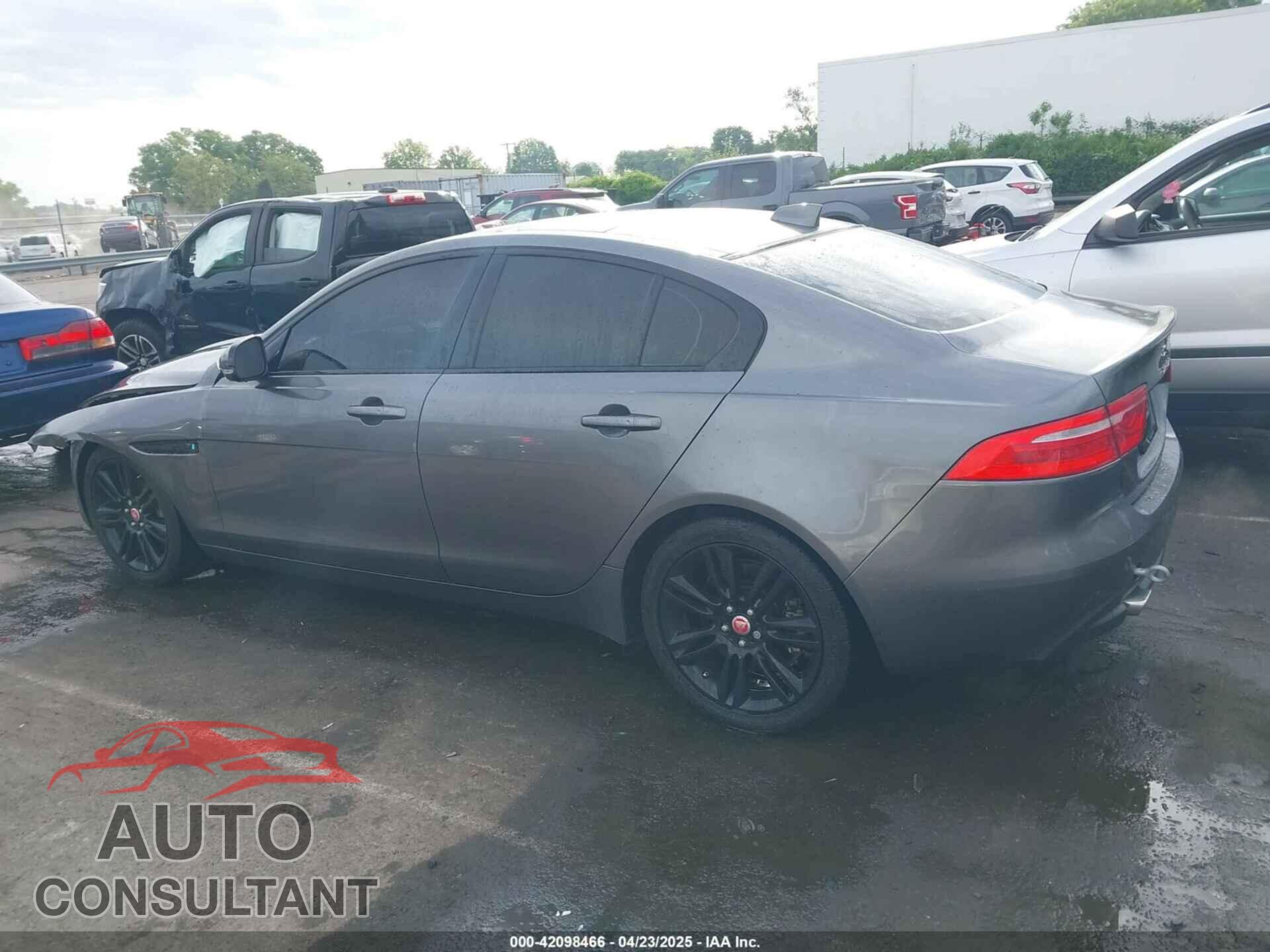 JAGUAR XE 2017 - SAJAE4BG0HA966847