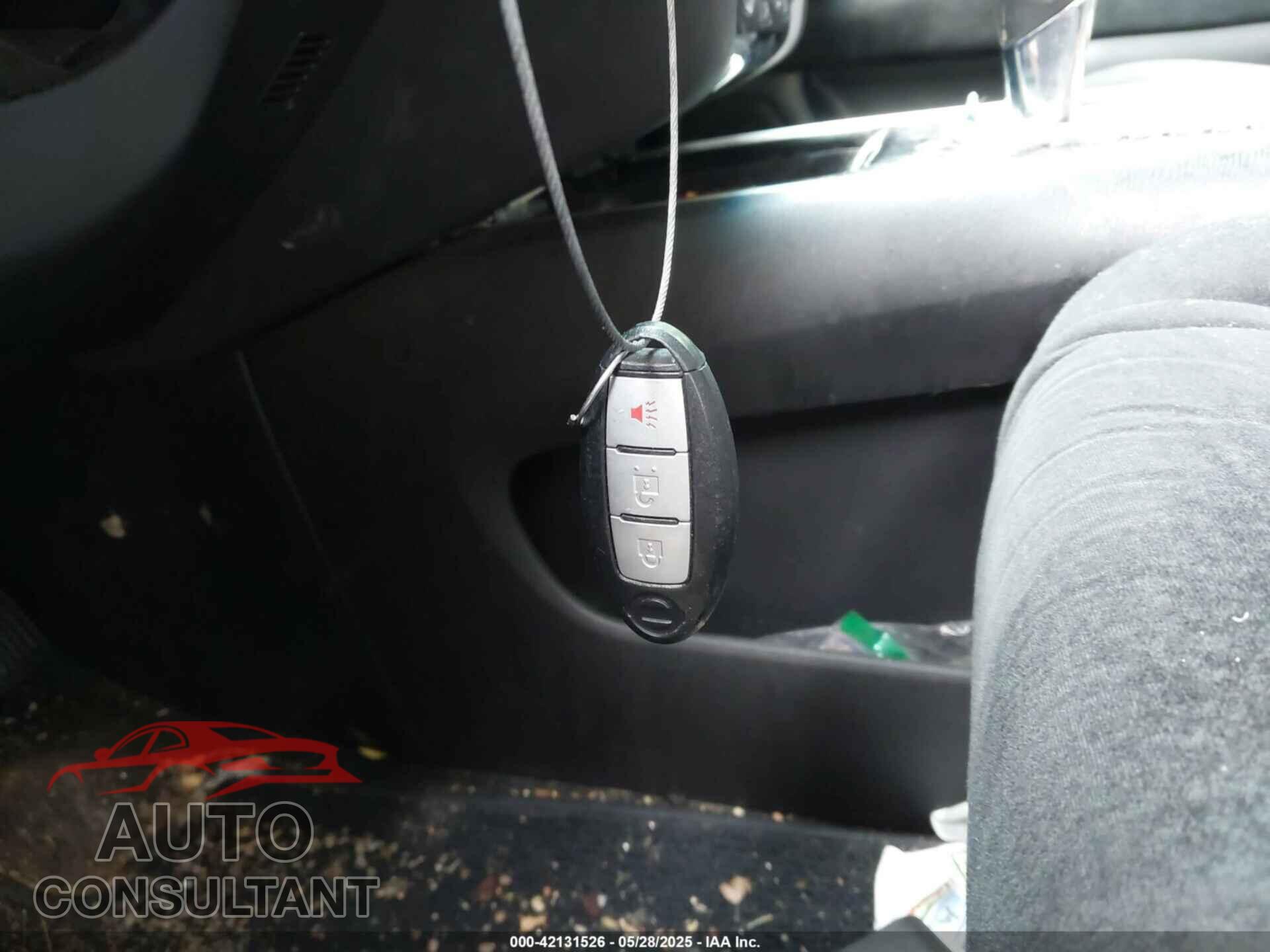 NISSAN PATHFINDER 2014 - 5N1AR2MM8EC695848
