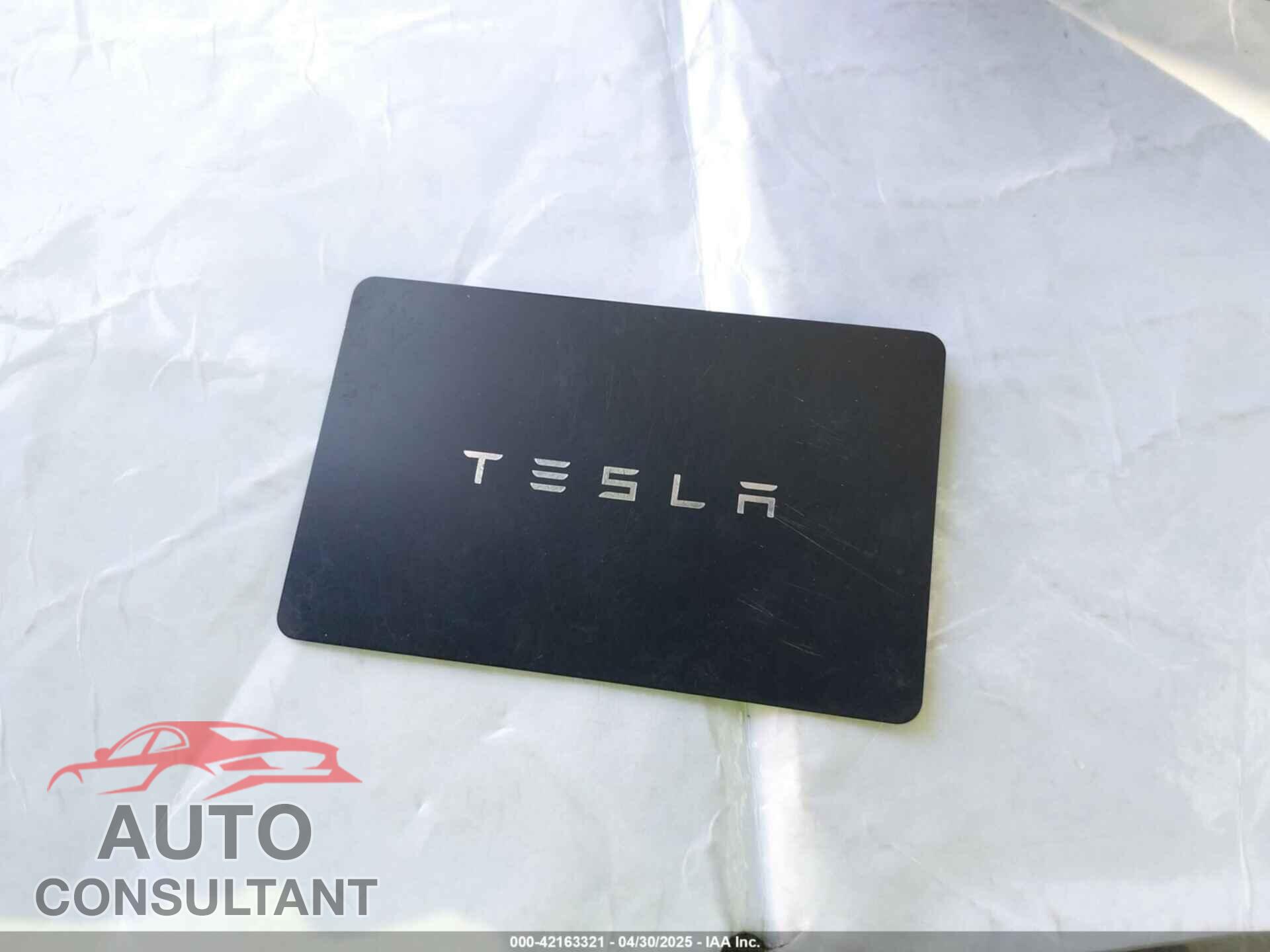 TESLA MODEL 3 2024 - 5YJ3E1EA7RF868520