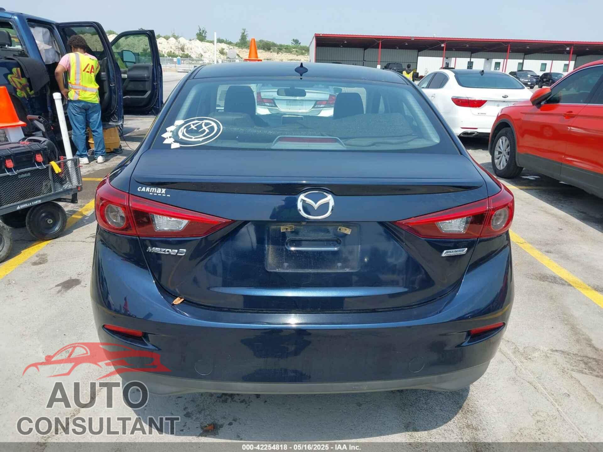 MAZDA MAZDA3 2014 - JM1BM1V38E1168265