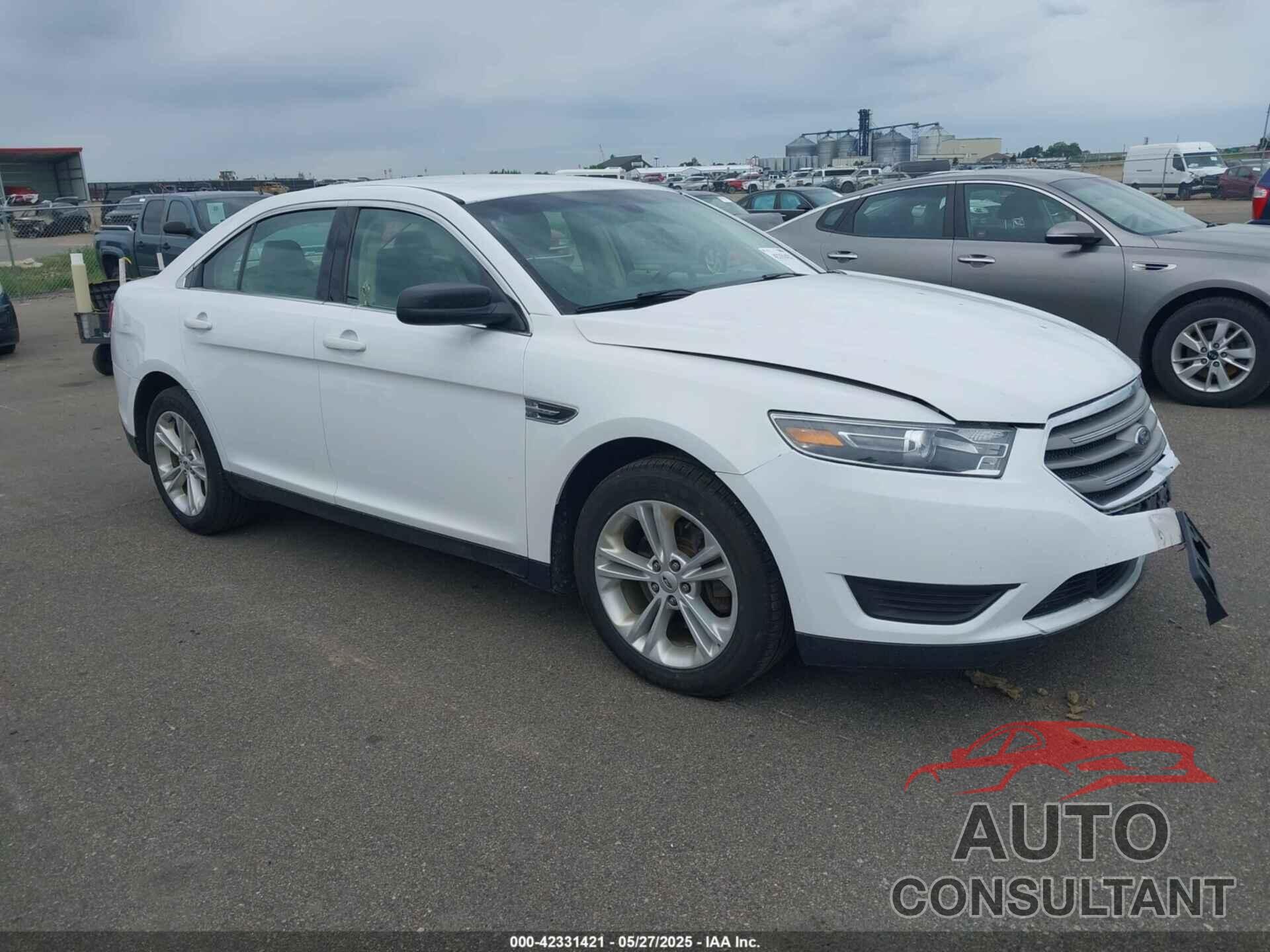 FORD TAURUS 2017 - 1FAHP2D88HG135214