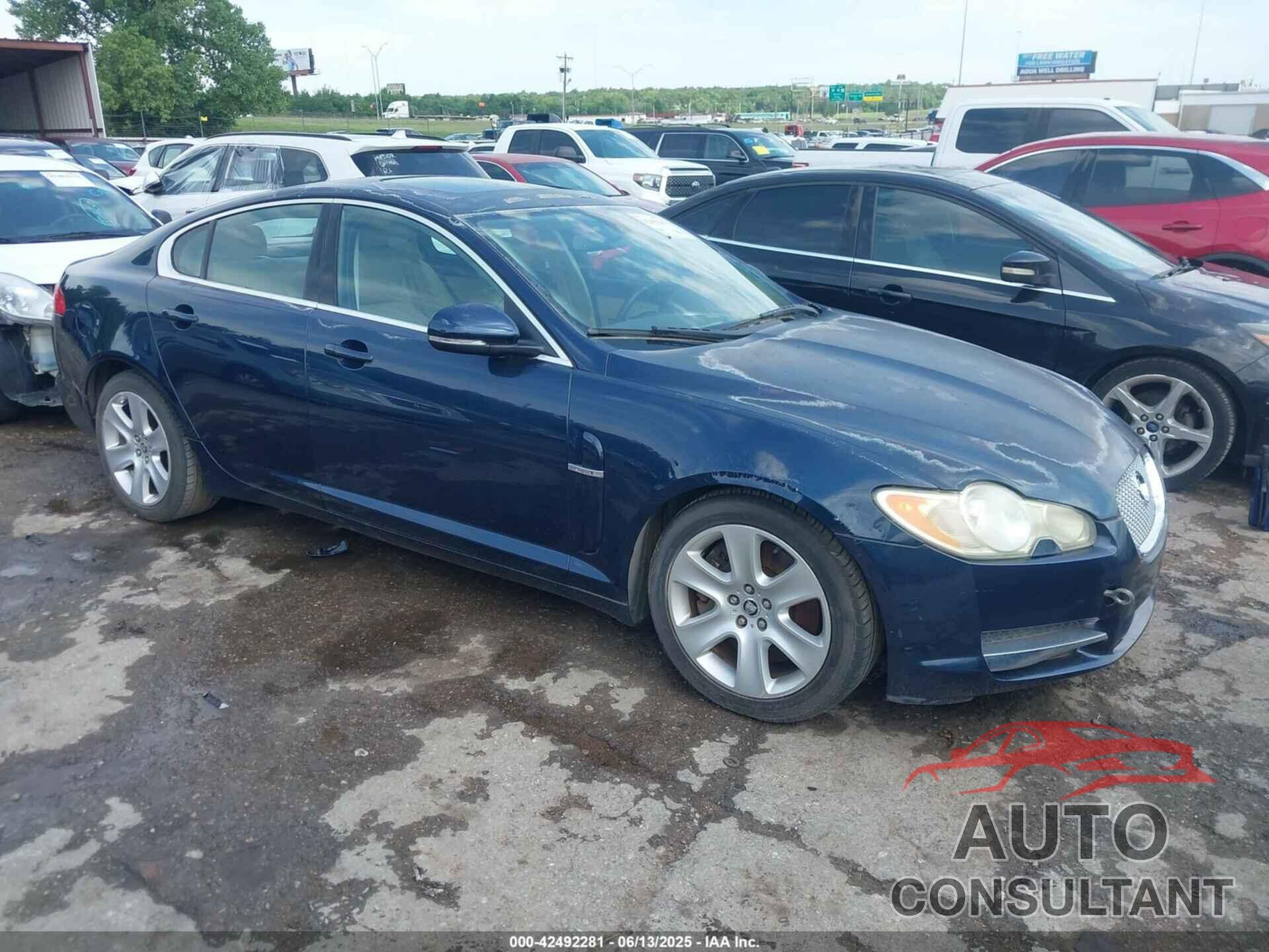 JAGUAR XF 2011 - SAJWA0FB1BLR87226