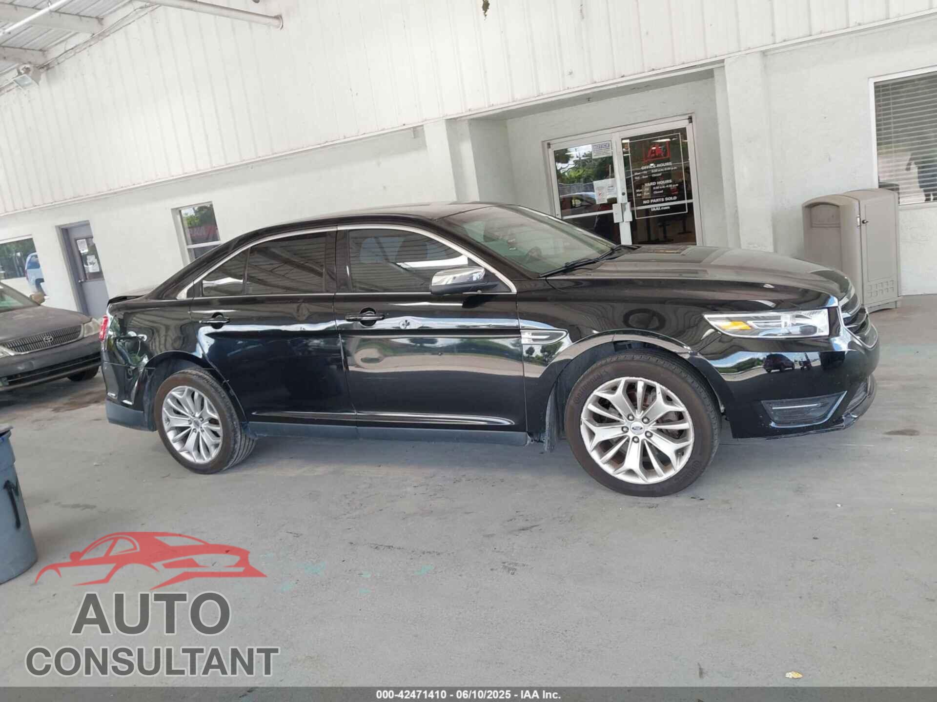FORD TAURUS 2017 - 1FAHP2F81HG102598