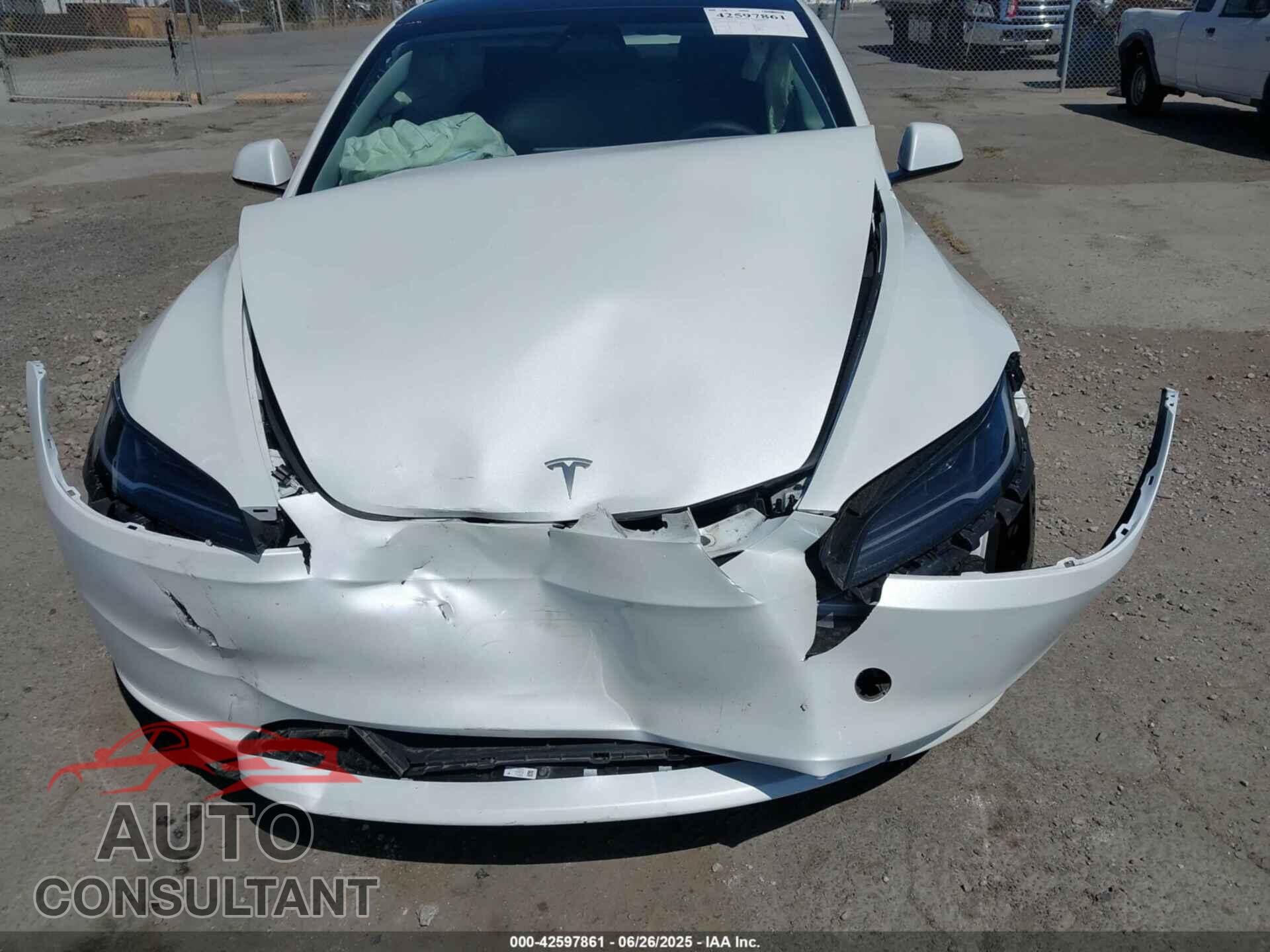 TESLA MODEL 3 2024 - 5YJ3E1EA3RF871902
