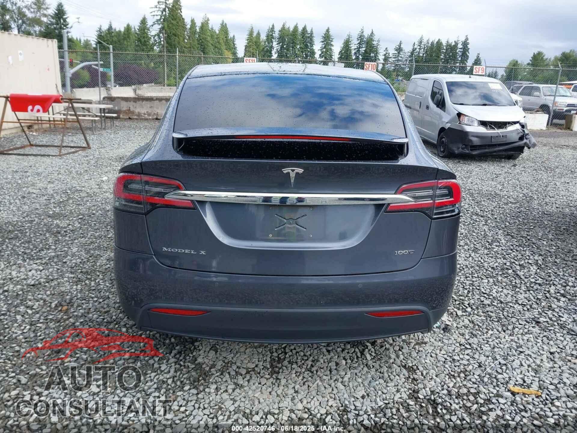 TESLA MODEL X 2019 - 5YJXCAE20KF152371