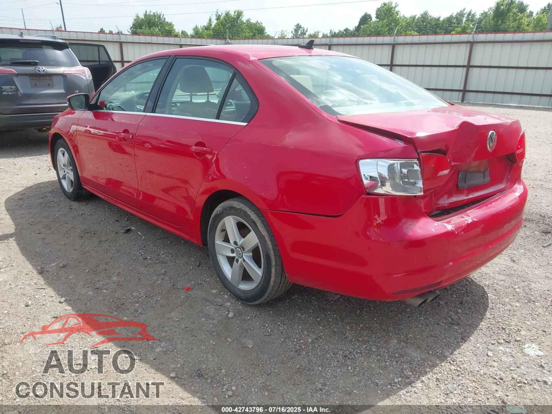 VOLKSWAGEN JETTA 2013 - 3VWLL7AJ5DM439134