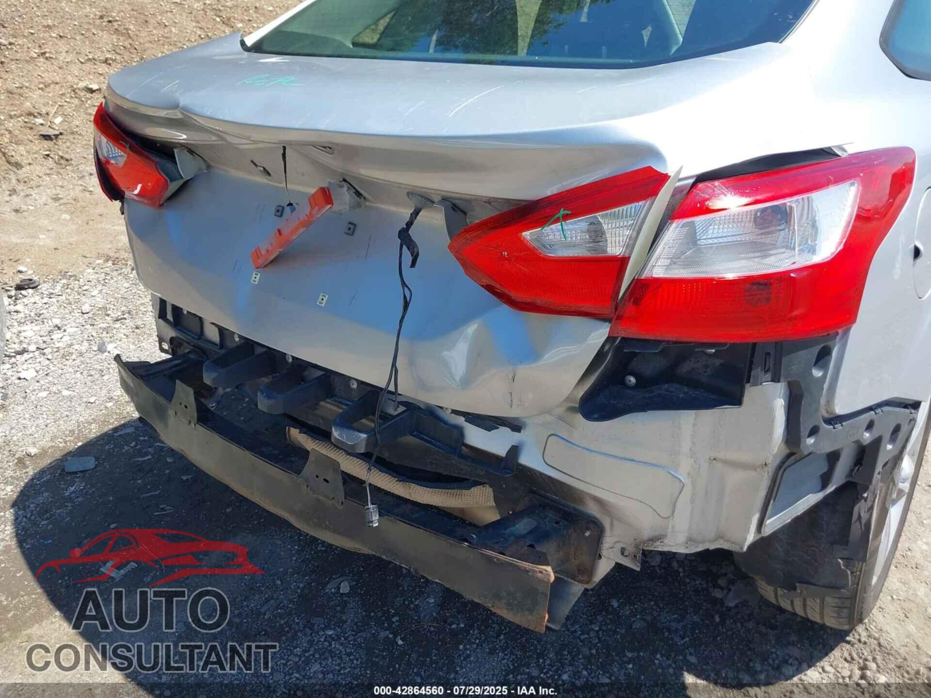 FORD FOCUS 2012 - 1FAHP3F24CL255915