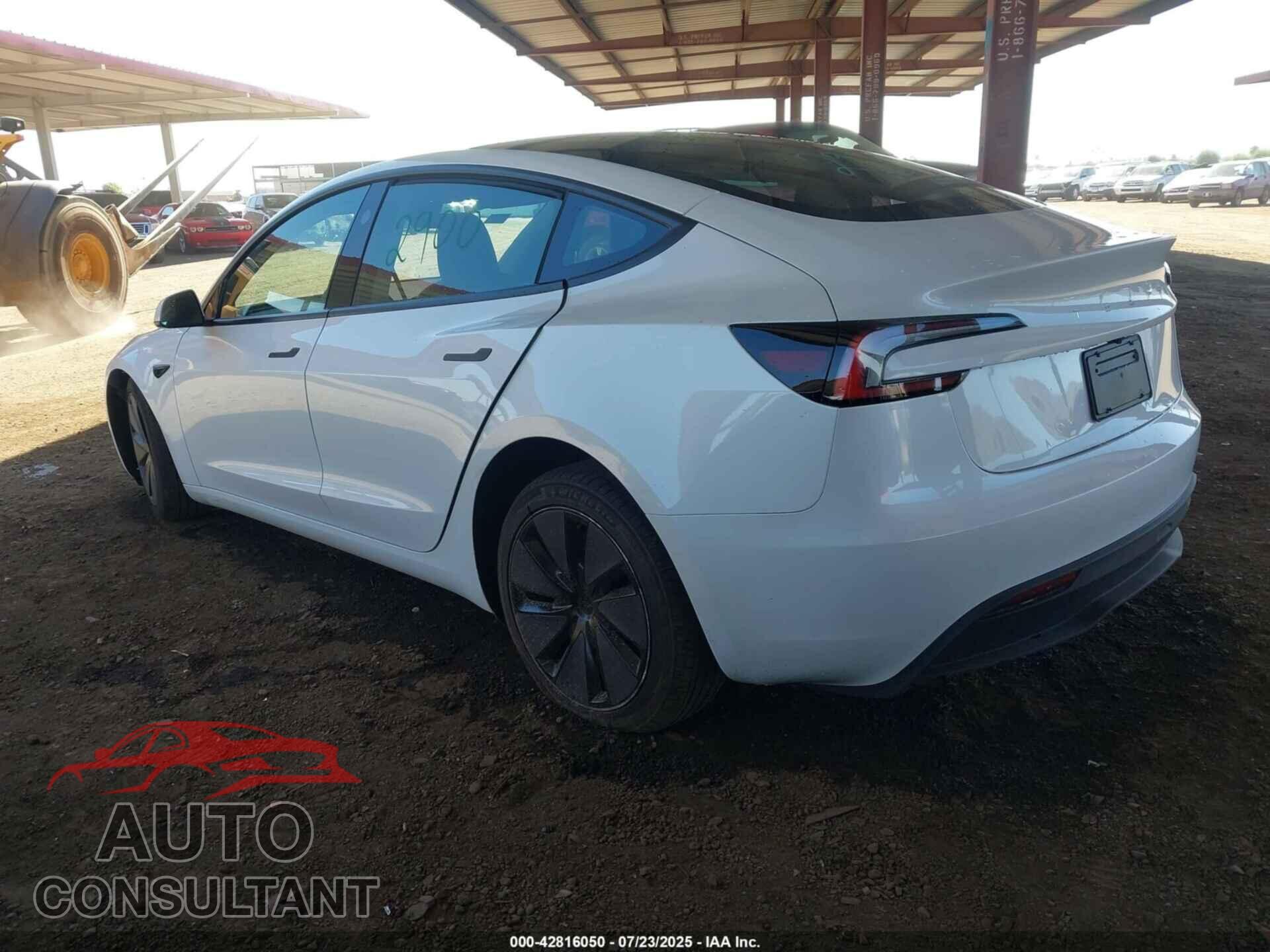 TESLA MODEL 3 2025 - 5YJ3E1EA1SF013818