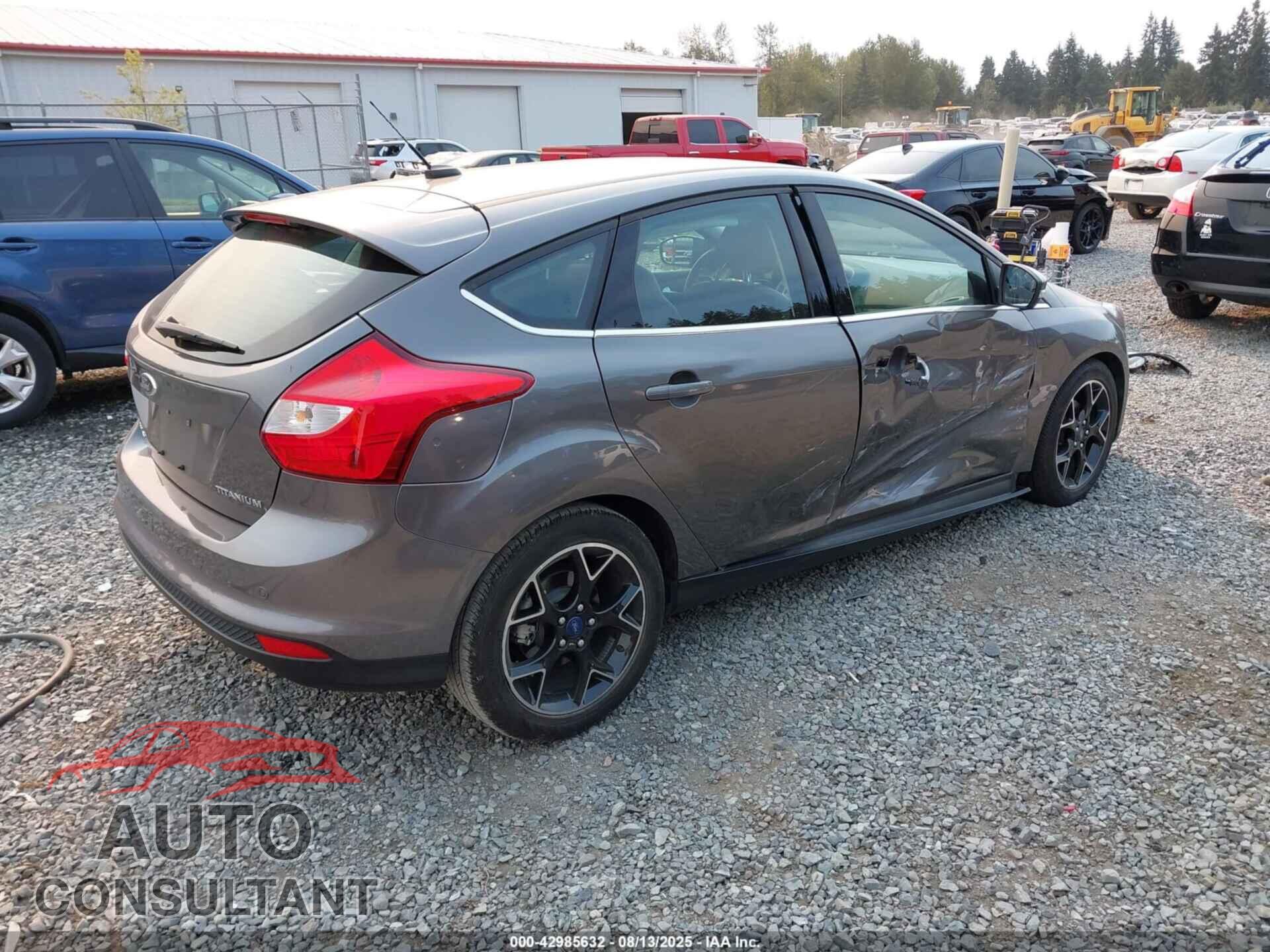 FORD FOCUS 2012 - 1FAHP3N28CL210557