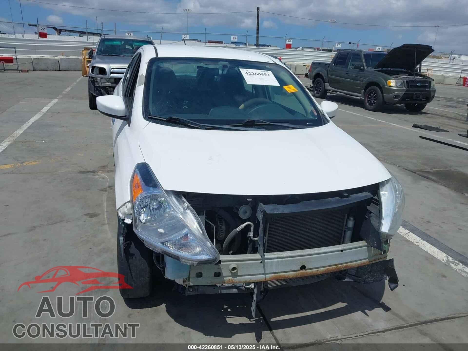 NISSAN VERSA 2017 - 3N1CN7AP5HL838903