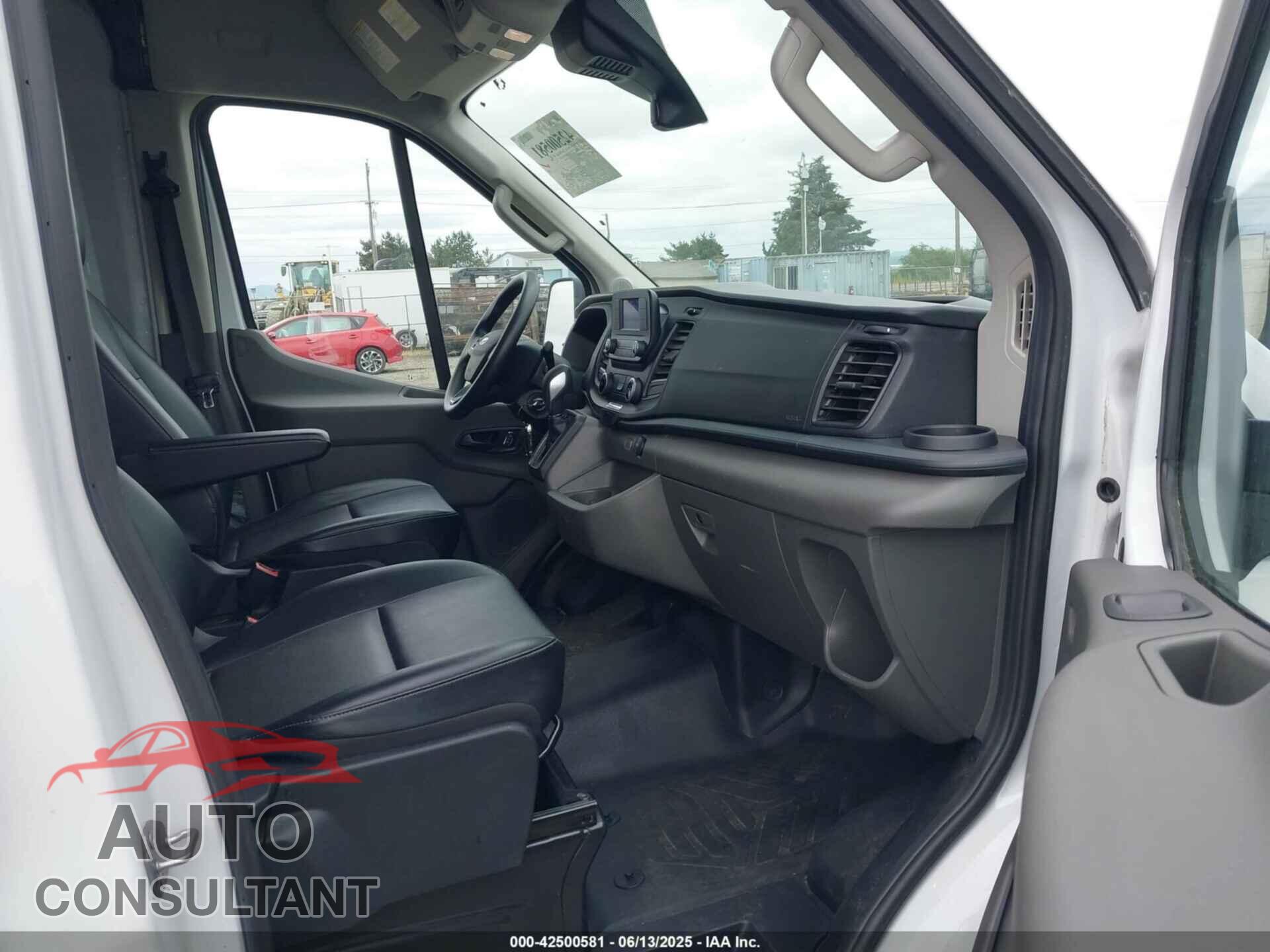 FORD TRANSIT-250 CARGO VAN 2024 - 1FTBR3U86RKA14633