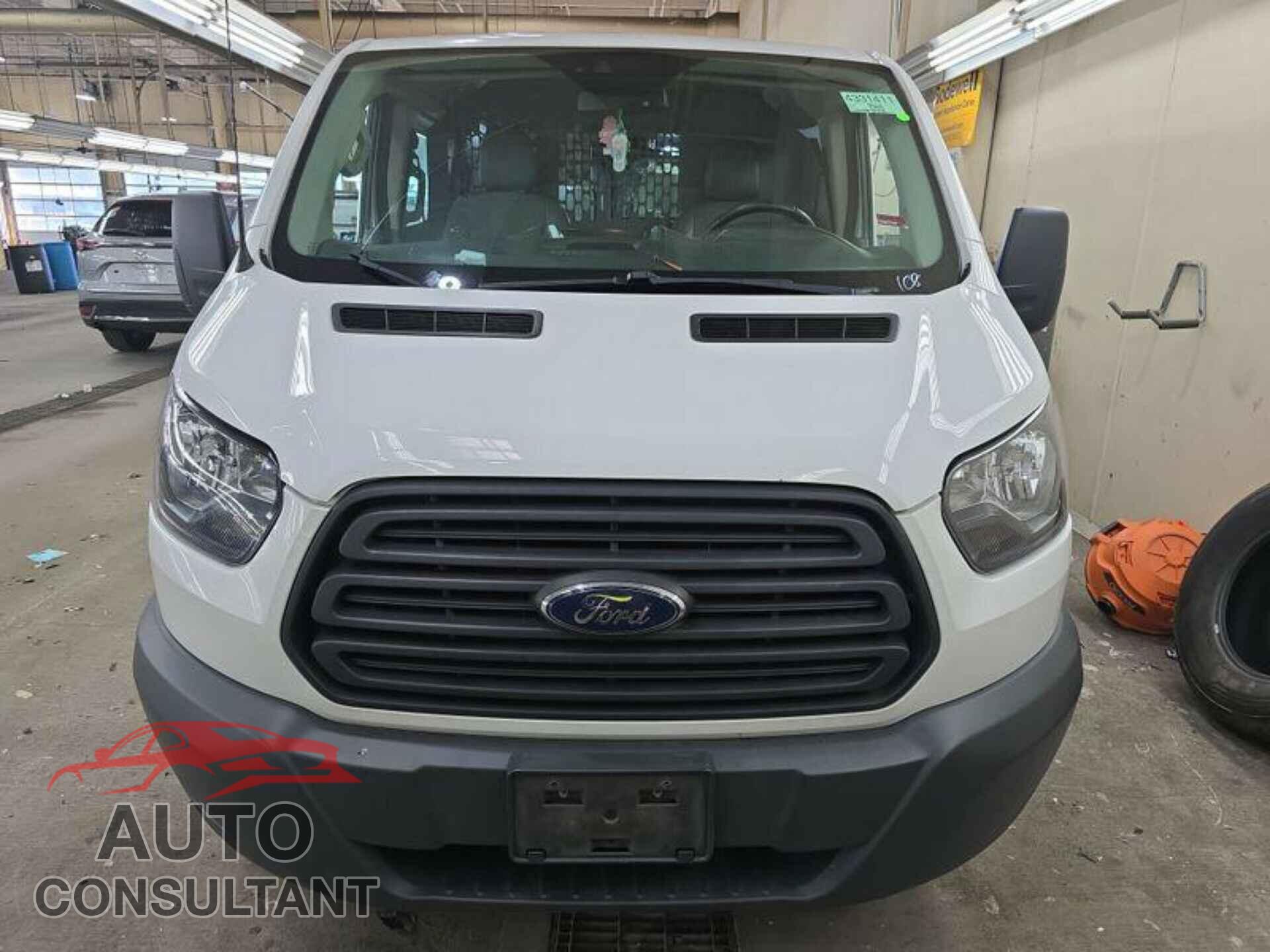 FORD TRANSIT 2018 - 1FTYE1YM2JKB51977