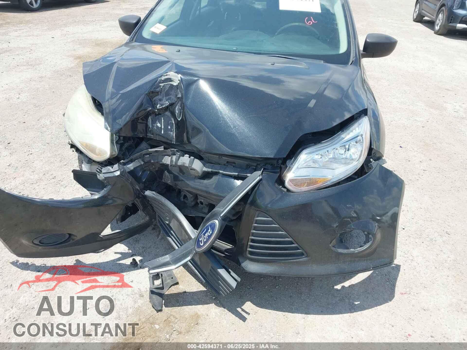 FORD FOCUS 2014 - 1FADP3E2XEL372384