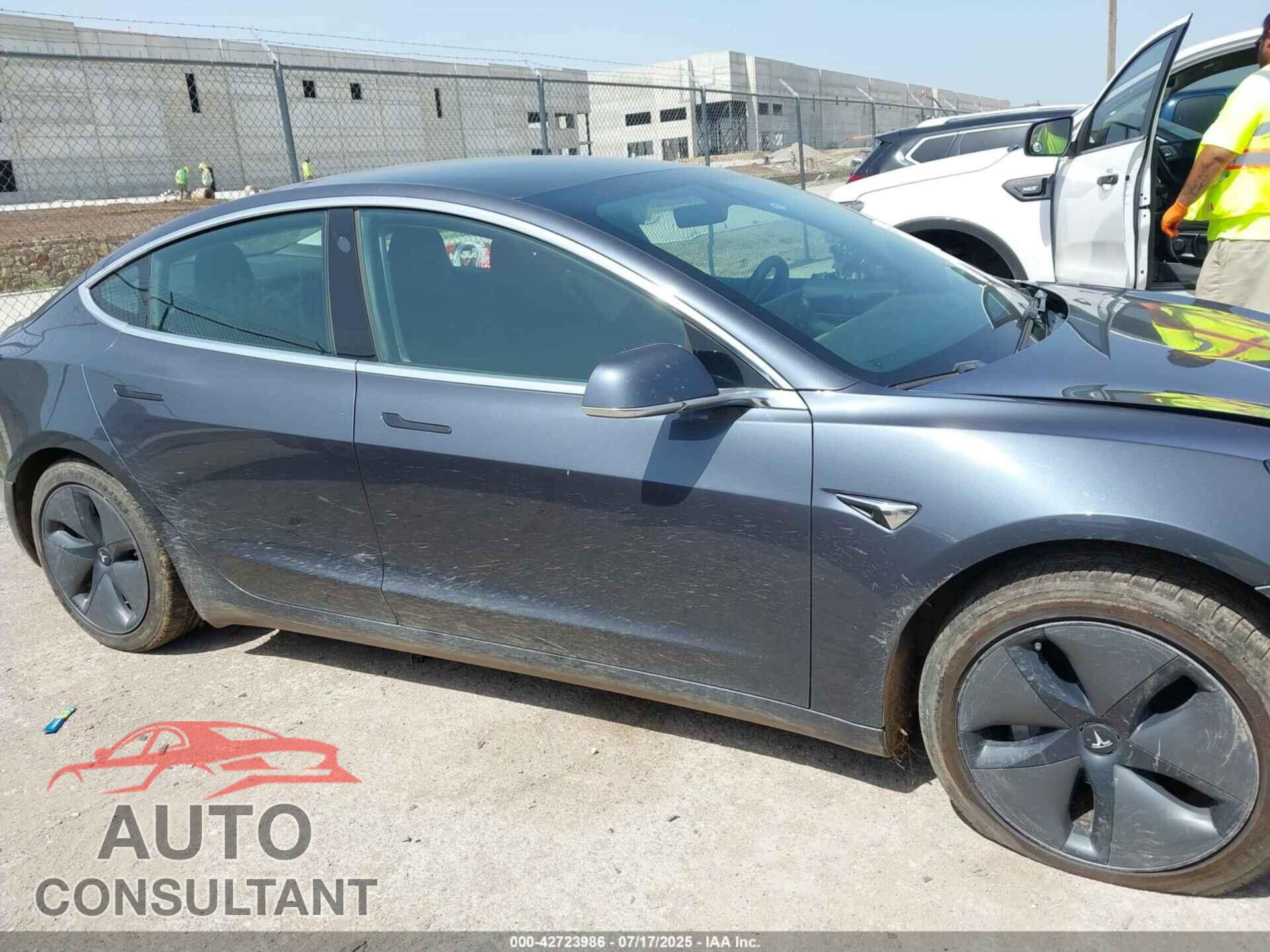 TESLA MODEL 3 2020 - 5YJ3E1EA0LF657862