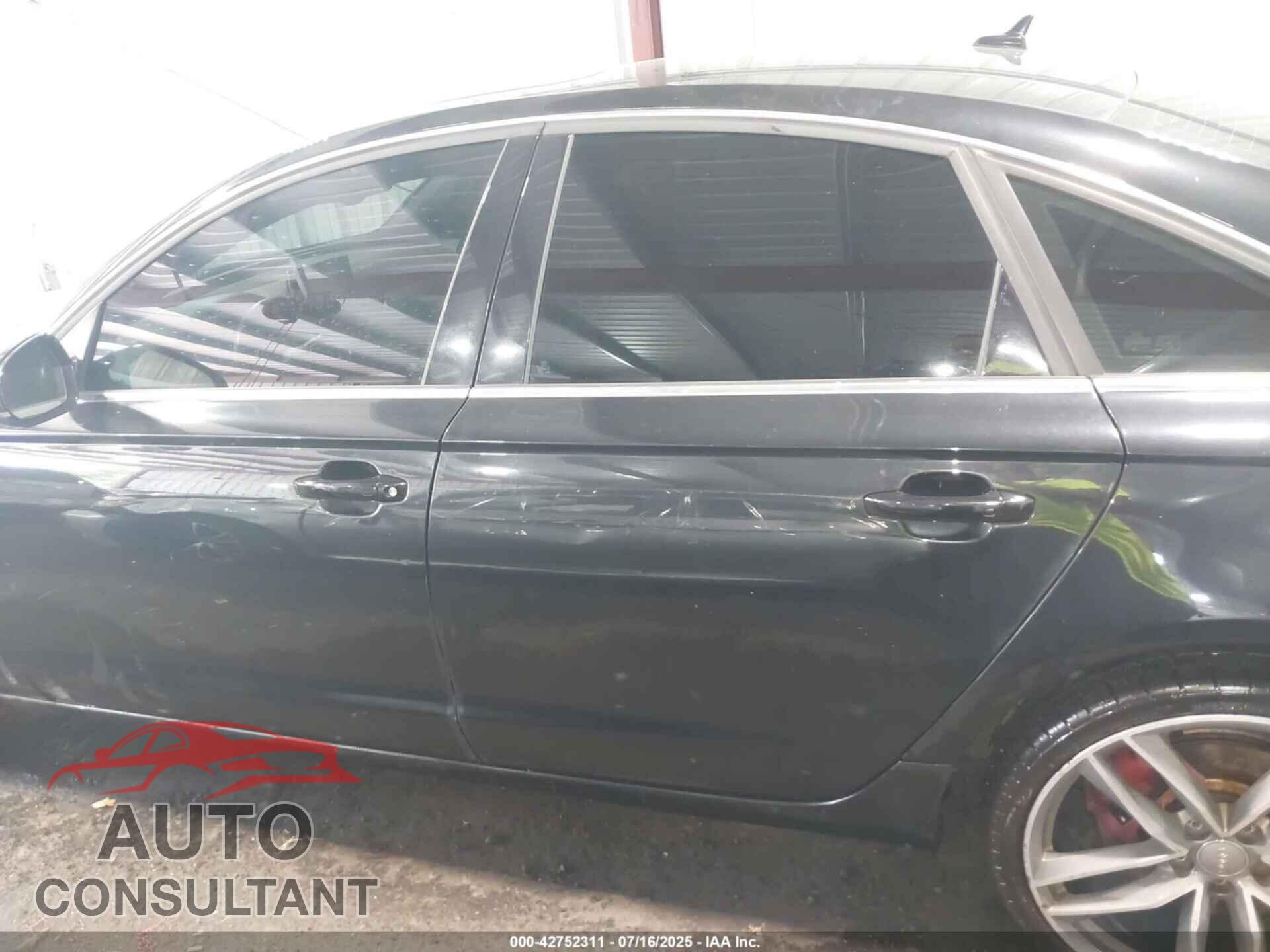 AUDI A6 2012 - WAUGGAFC7CN145493