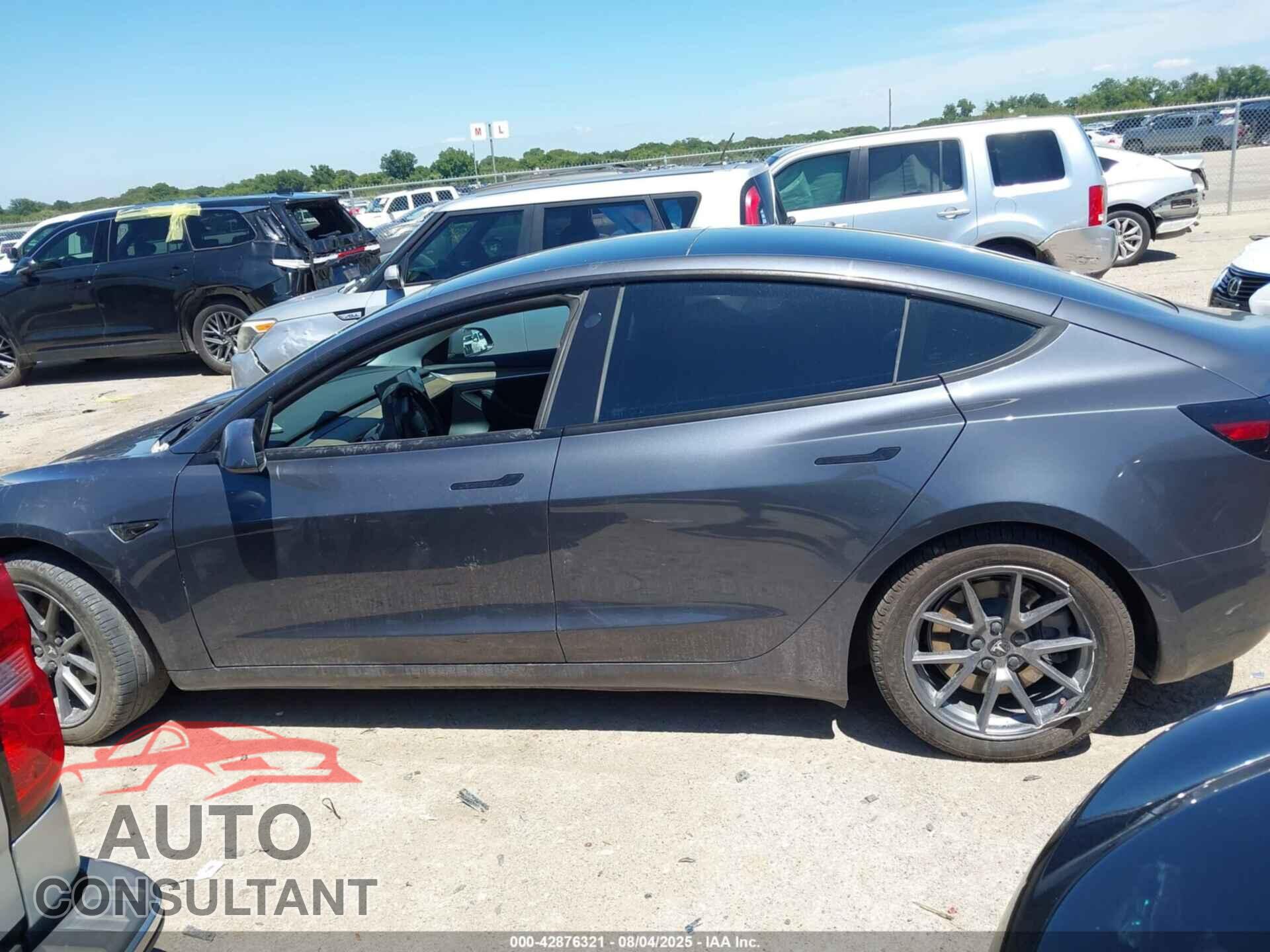 TESLA MODEL 3 2022 - 5YJ3E1EB3NF271903