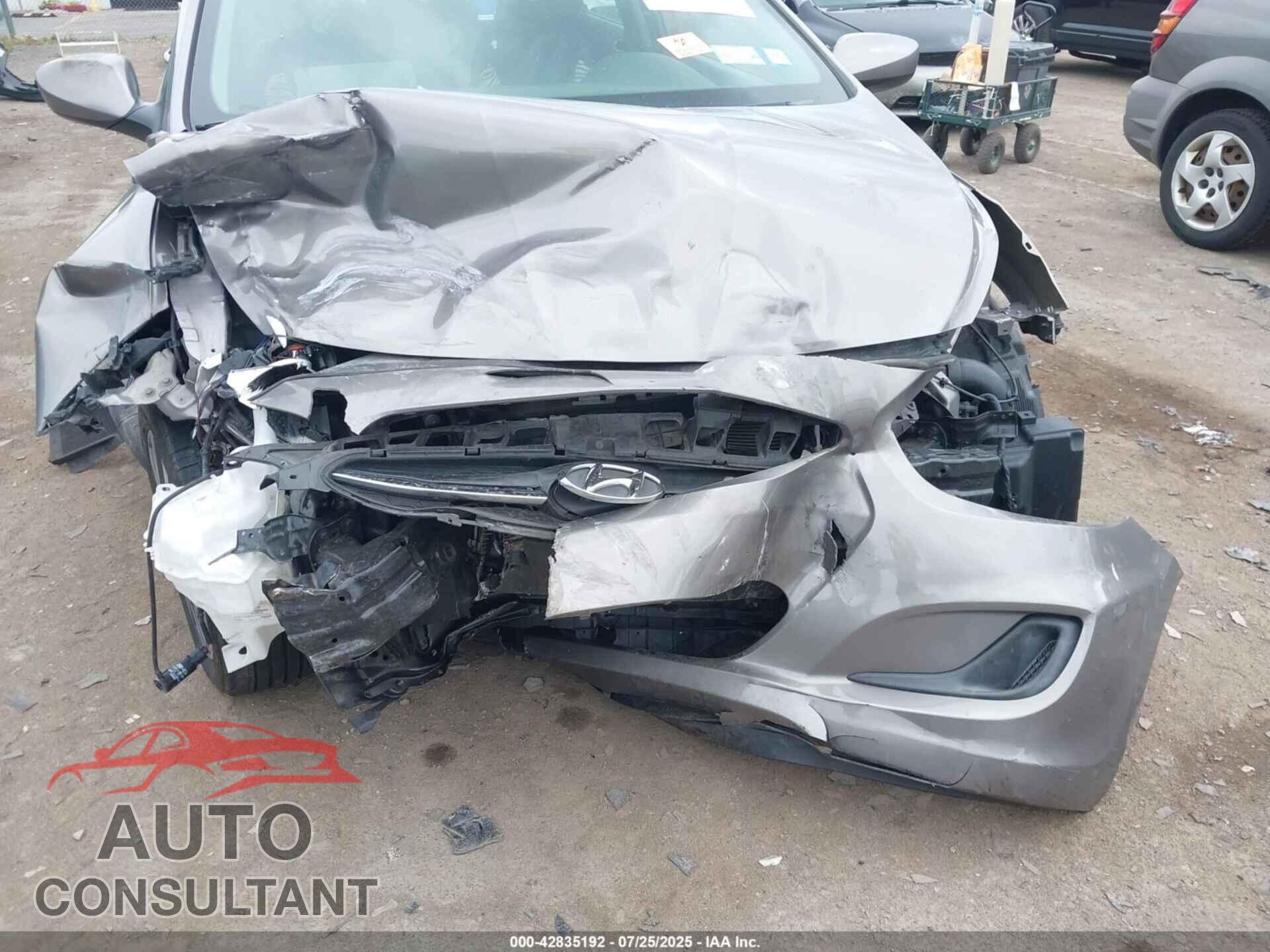 HYUNDAI ACCENT 2017 - KMHCT4AE7HU361683