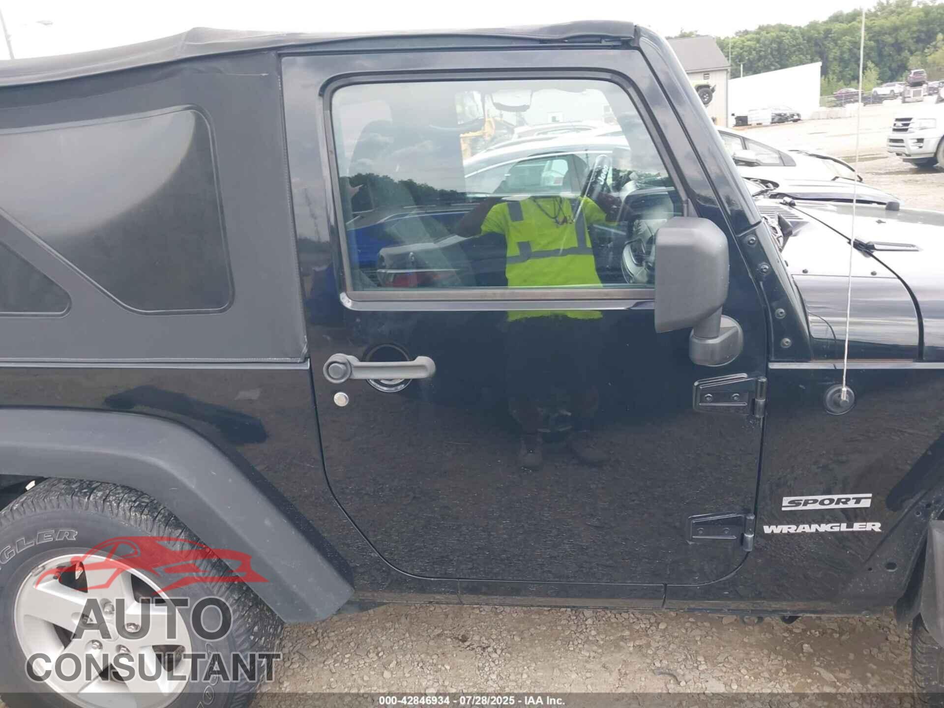 JEEP WRANGLER 2011 - 1J4AA2D10BL544512