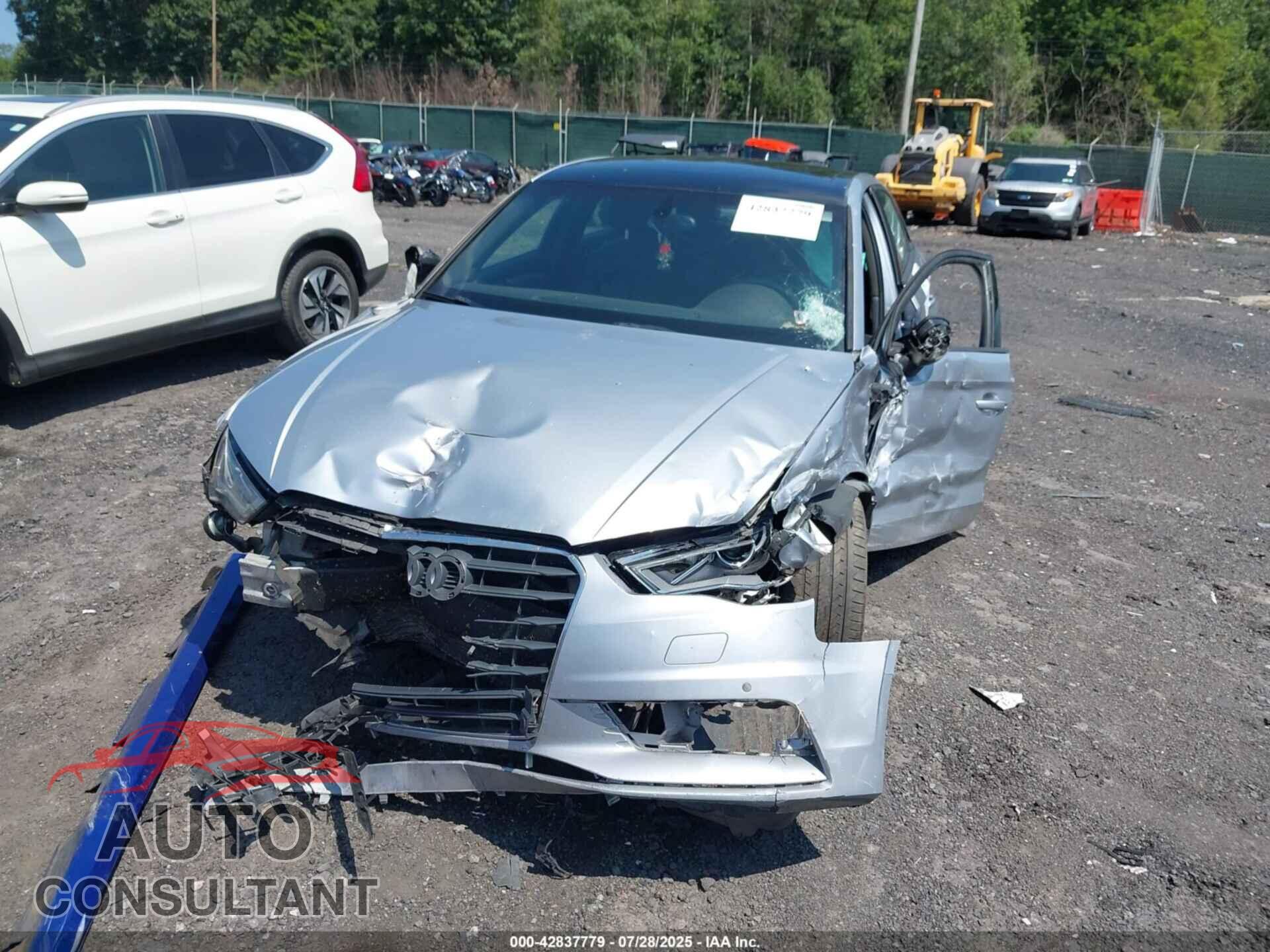 AUDI A3 2015 - WAUBFGFF0F1062297