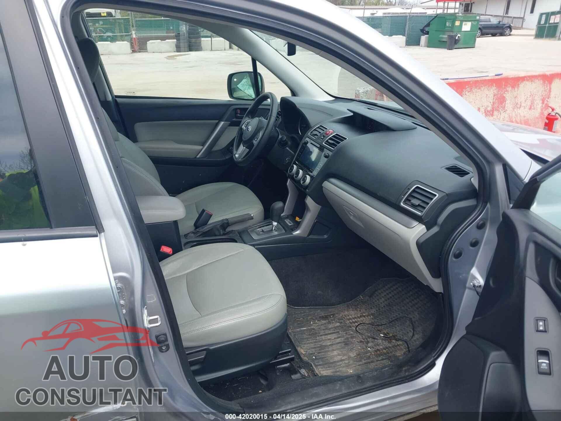 SUBARU FORESTER 2017 - JF2SJAEC2HH402776