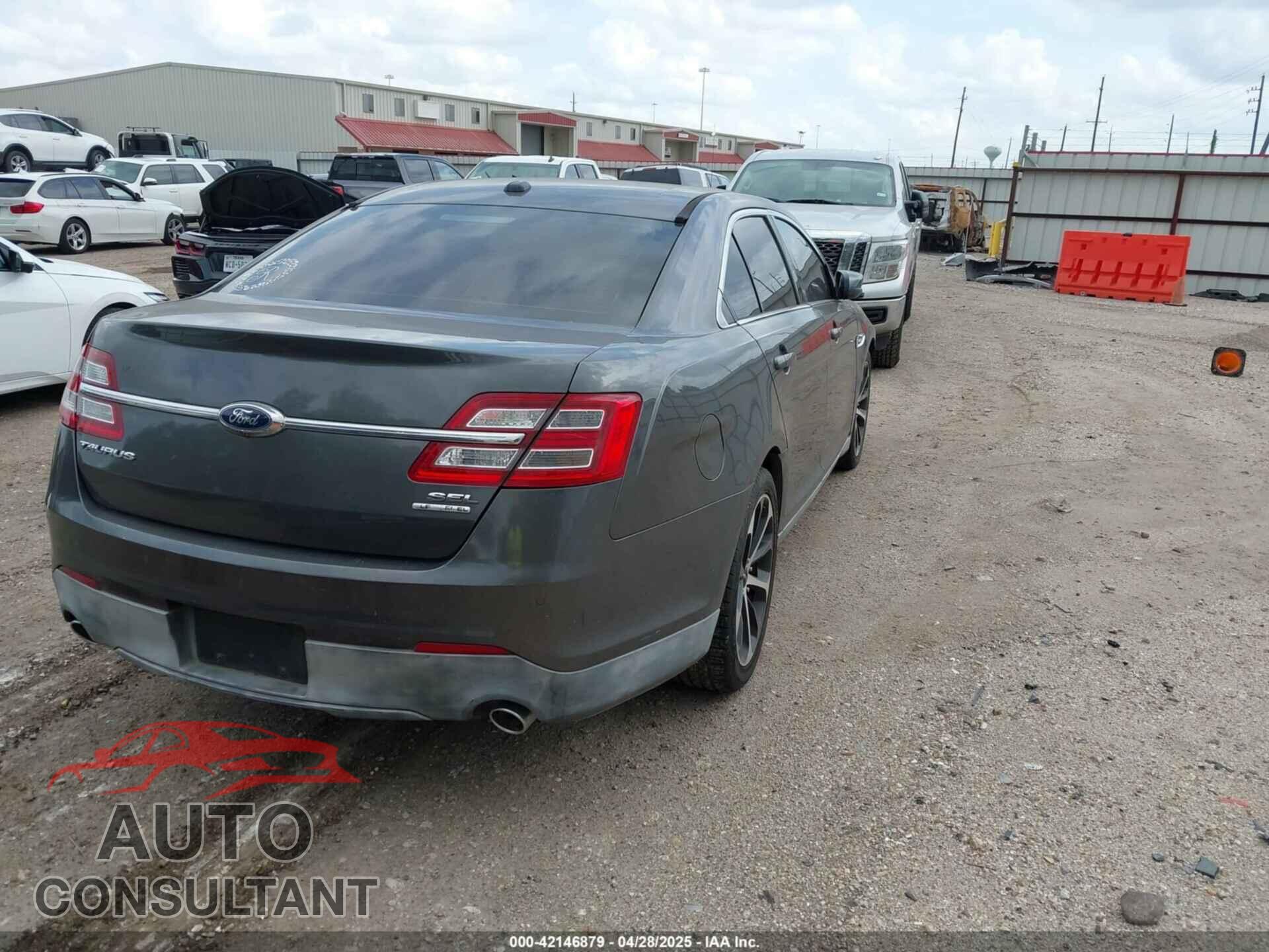 FORD TAURUS 2015 - 1FAHP2E8XFG174365
