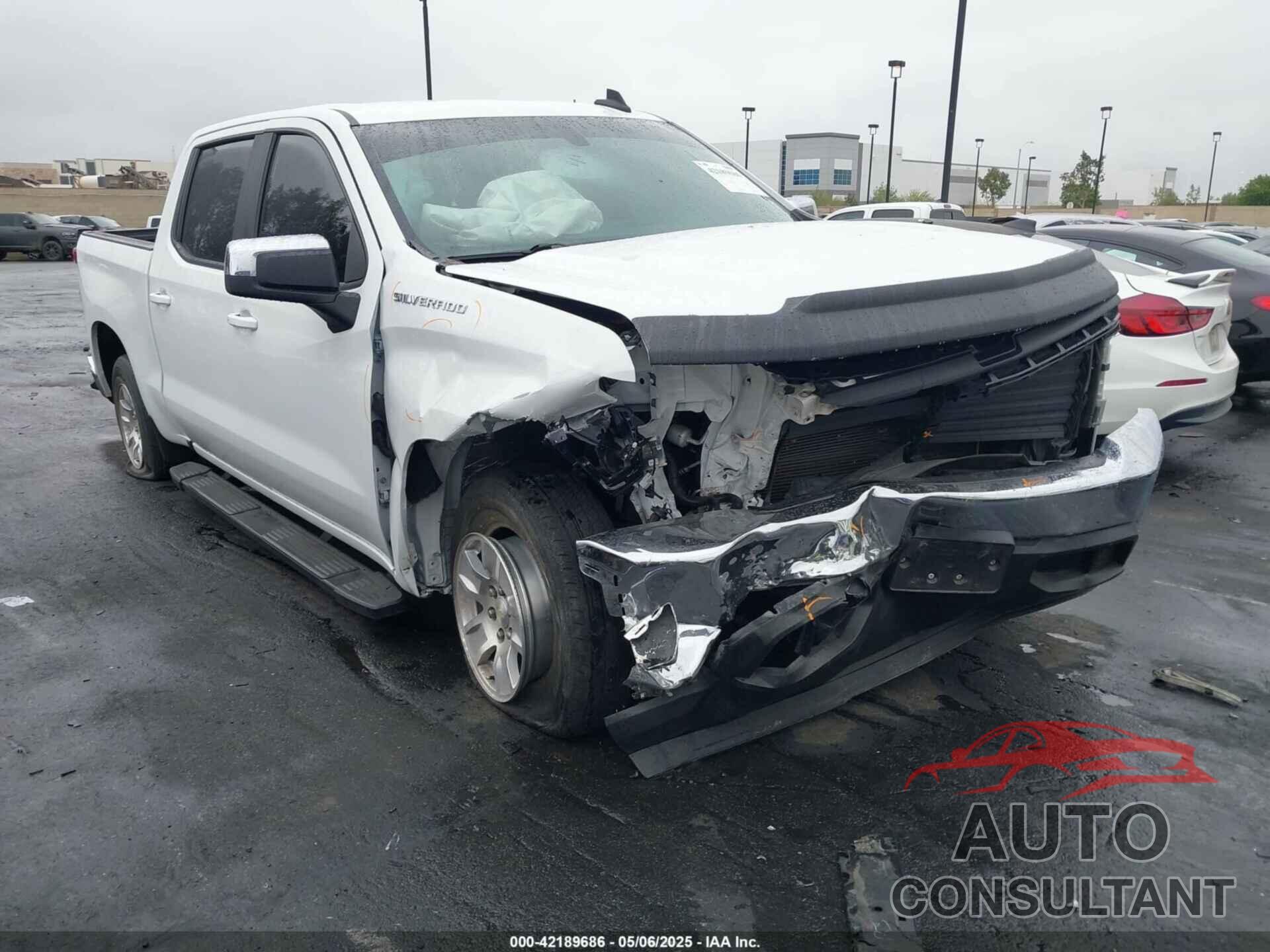CHEVROLET SILVERADO 1500 2021 - 1GCPWCED8MZ165256