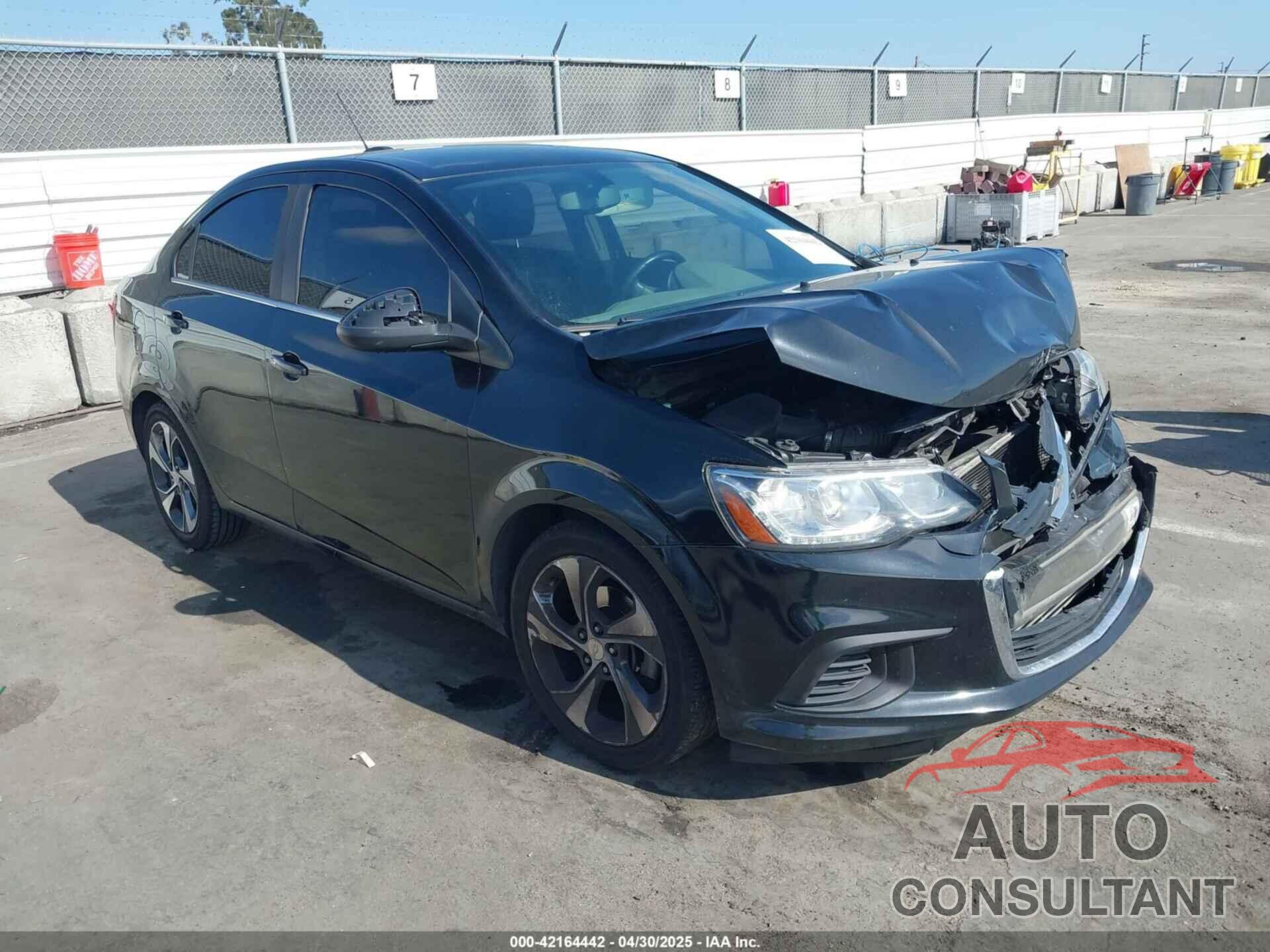 CHEVROLET SONIC 2019 - 1G1JF5SB9K4127333