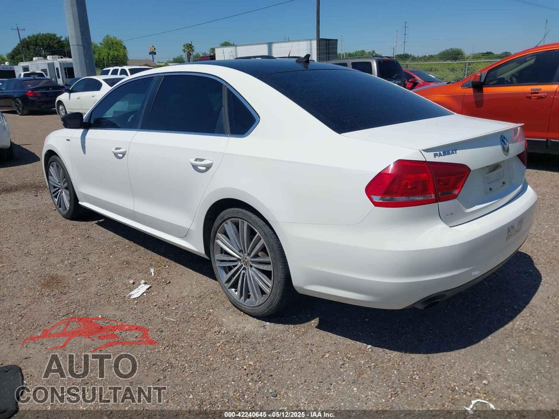 VOLKSWAGEN PASSAT 2015 - 1VWBS7A38FC078387