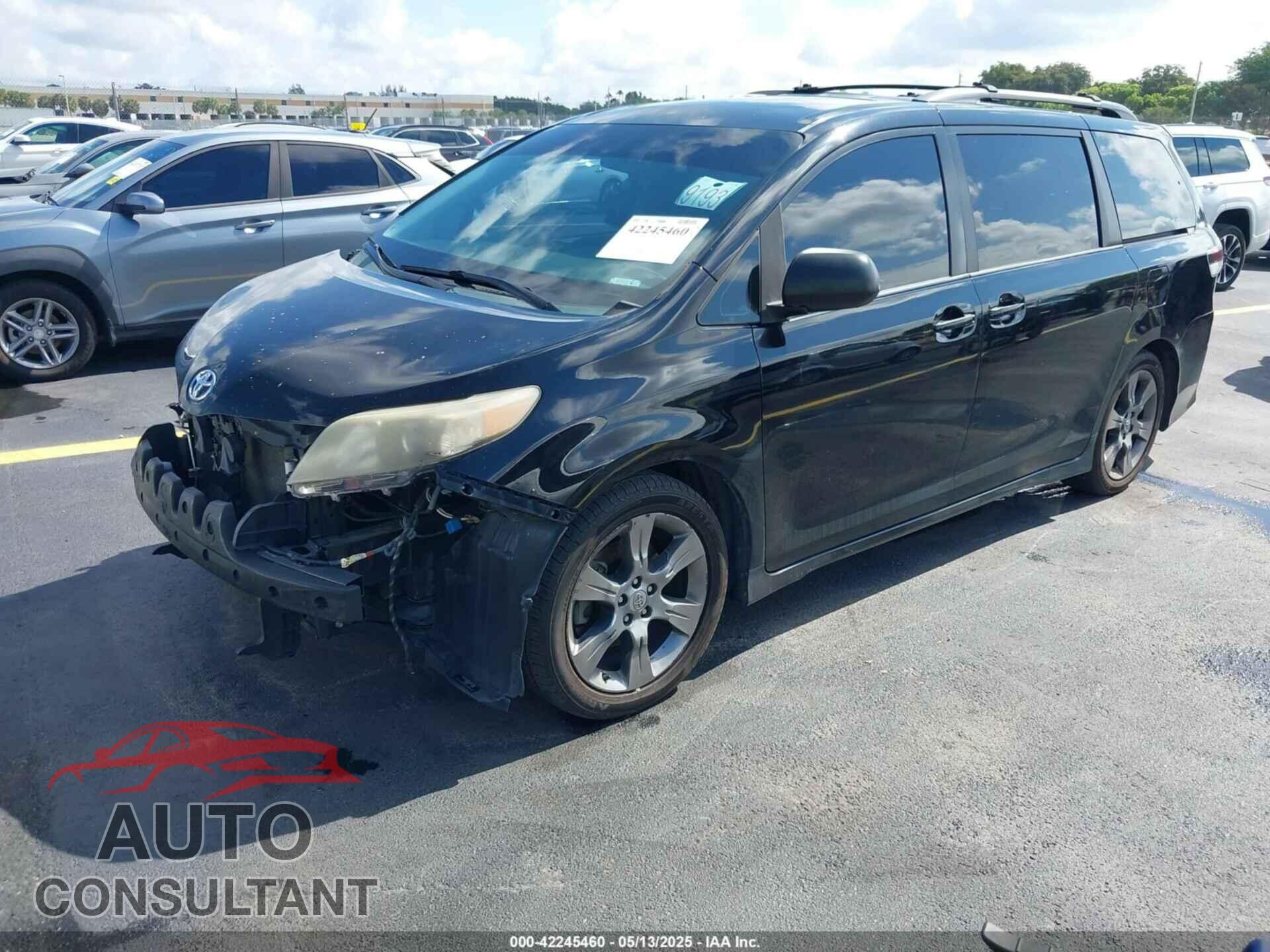 TOYOTA SIENNA 2011 - 5TDXK3DC9BS122337