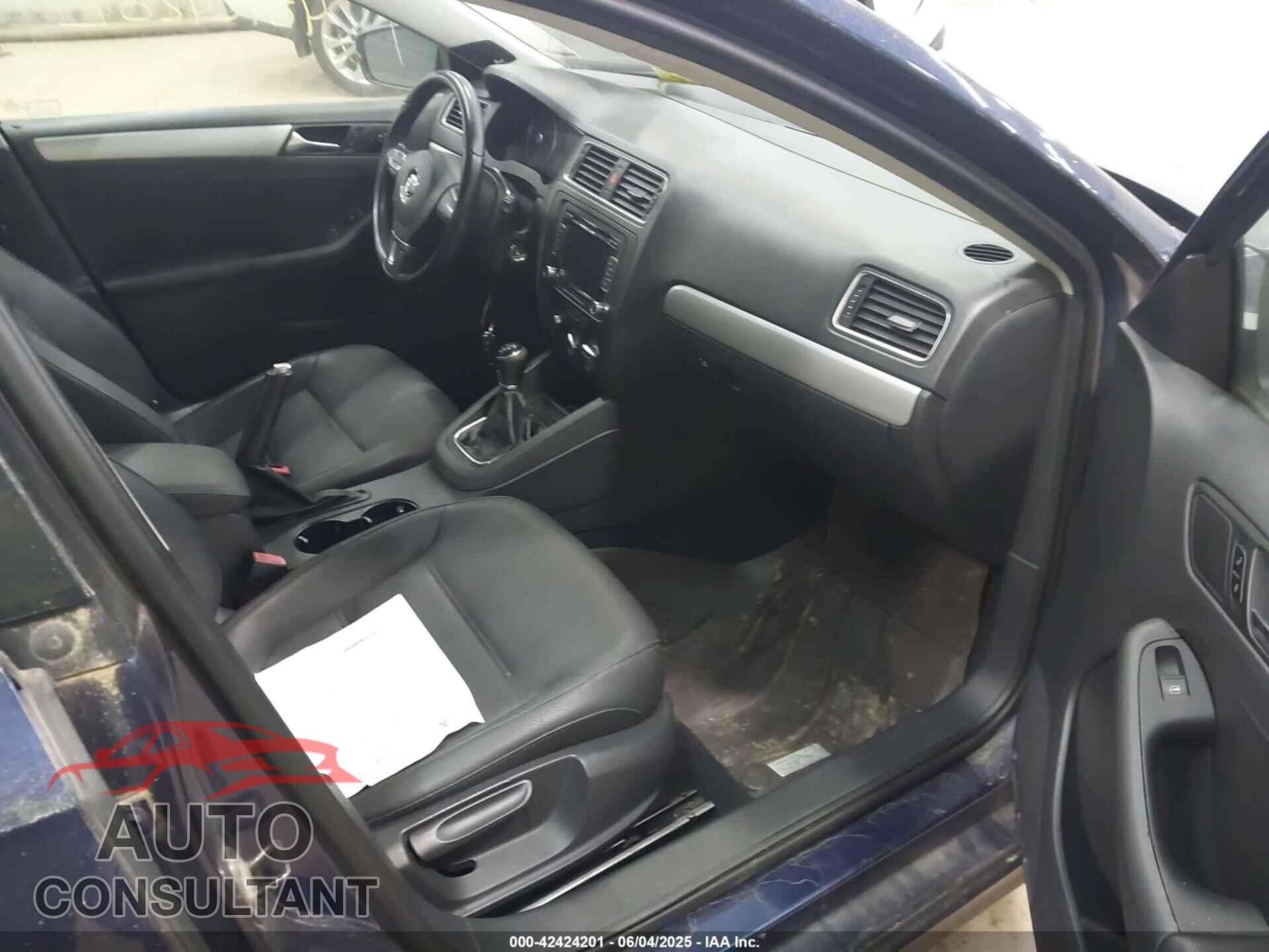 VOLKSWAGEN JETTA 2012 - 3VW3L7AJ4CM420105