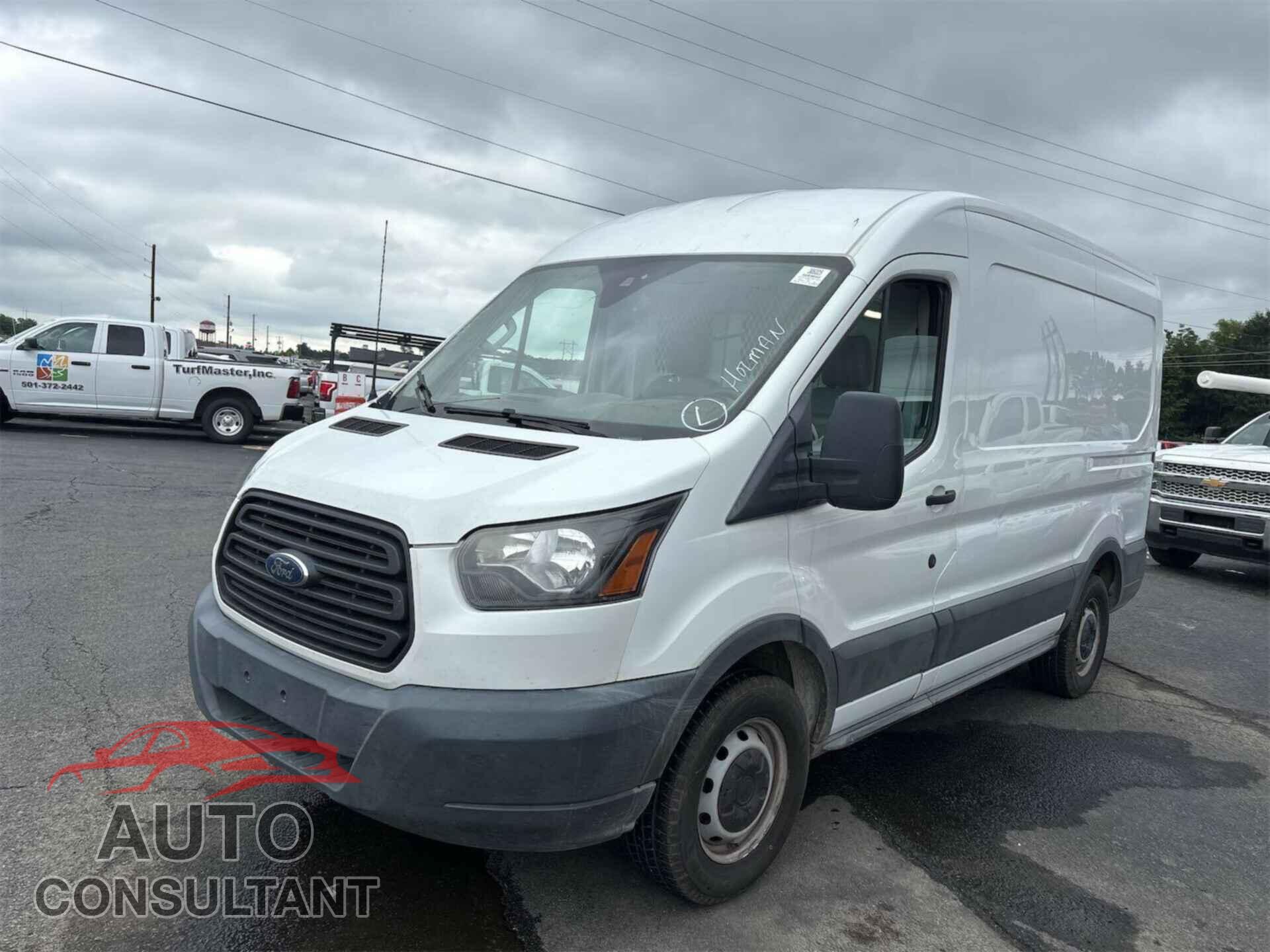 FORD TRANSIT 2018 - 1FTYR1CM7JKA14271