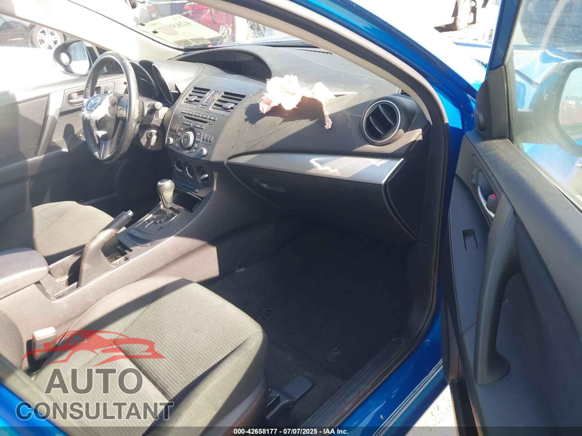 MAZDA MAZDA3 2012 - JM1BL1L83C1612540