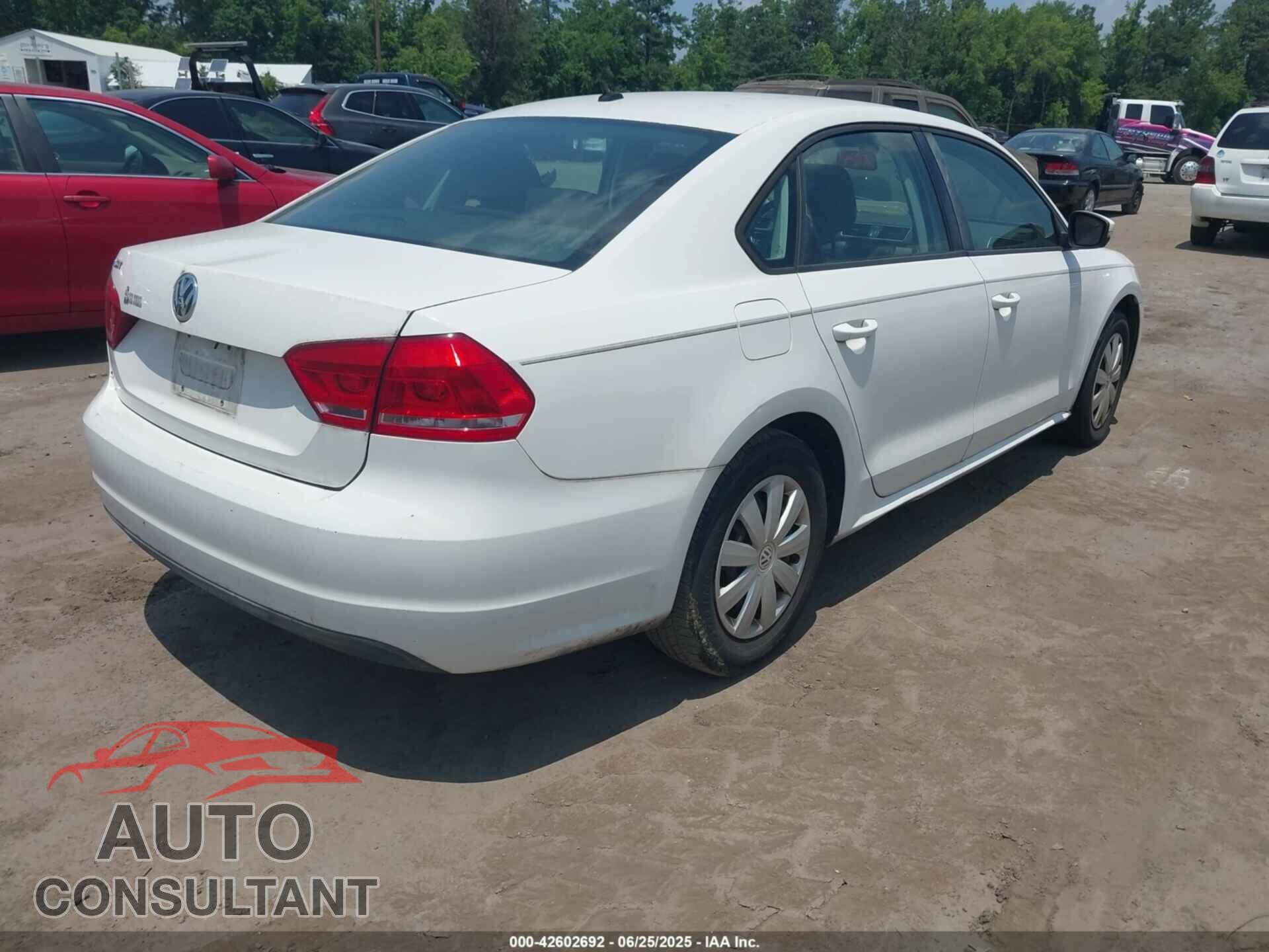 VOLKSWAGEN PASSAT 2013 - 1VWAP7A3XDC028293