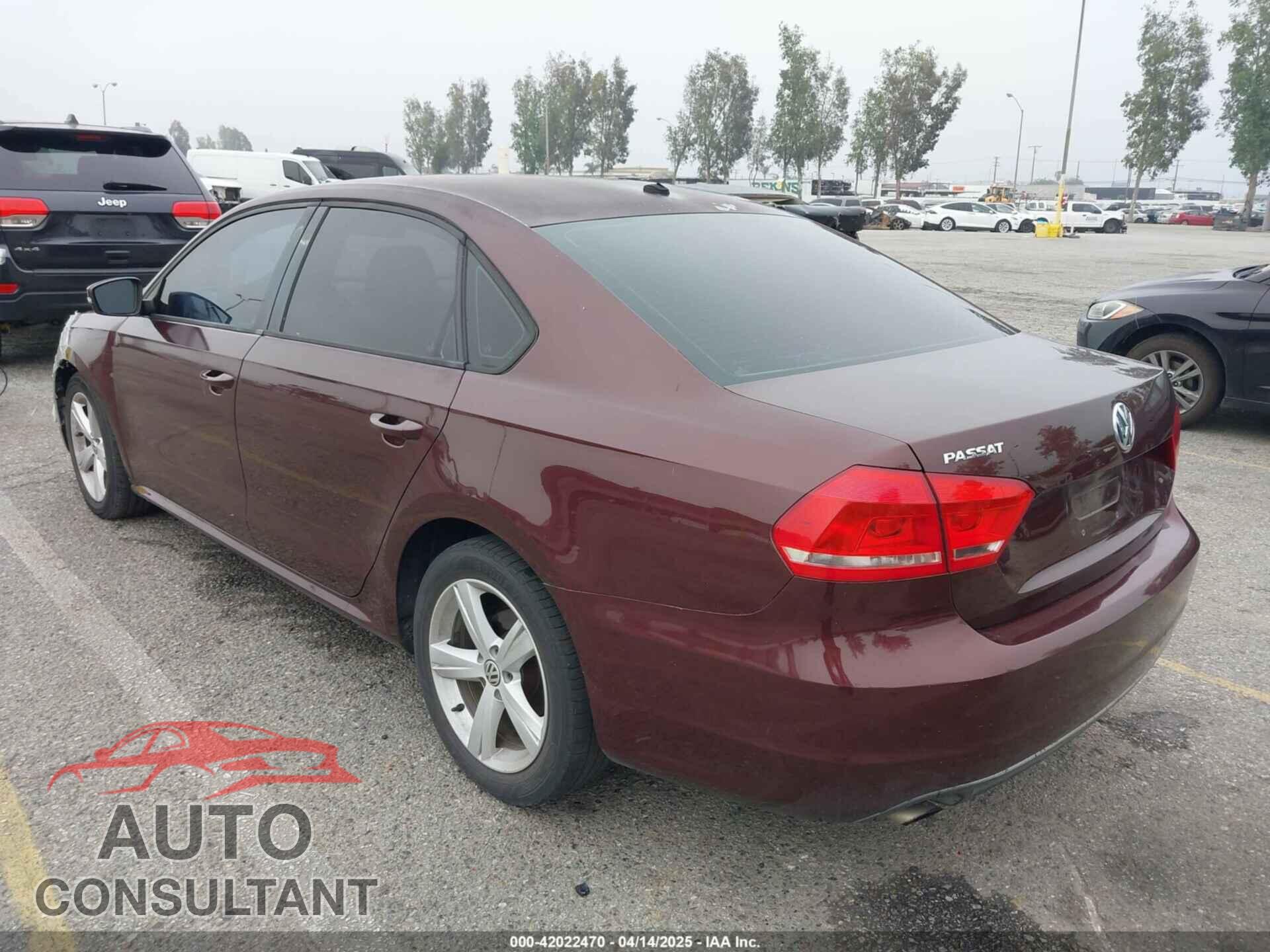 VOLKSWAGEN PASSAT 2013 - 1VWAP7A38DC136413